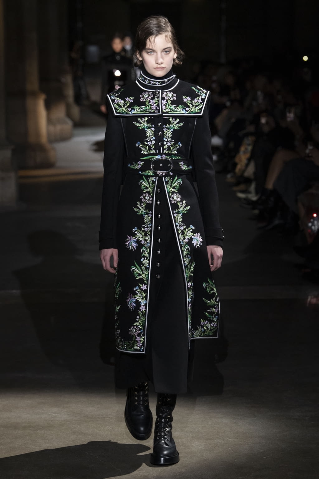 Fashion Week Paris Fall/Winter 2020 look 1 from the Rabanne collection womenswear