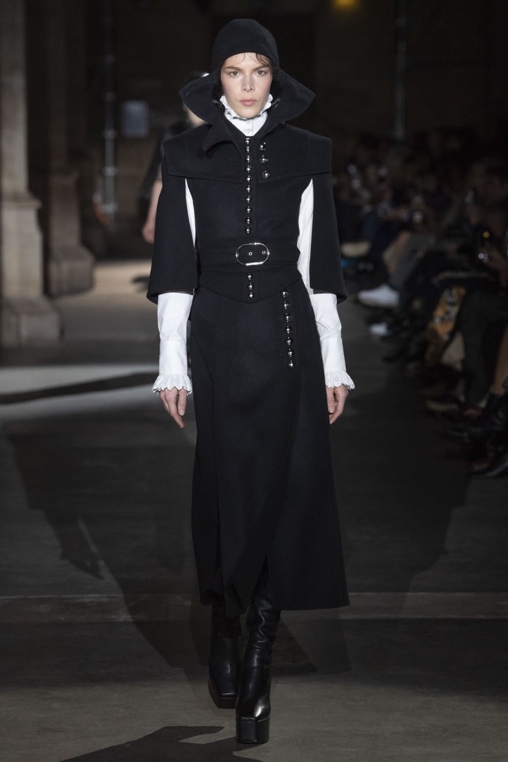 Fashion Week Paris Fall/Winter 2020 look 2 from the Rabanne collection womenswear