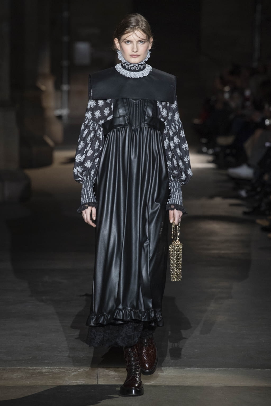 Fashion Week Paris Fall/Winter 2020 look 10 de la collection Rabanne womenswear