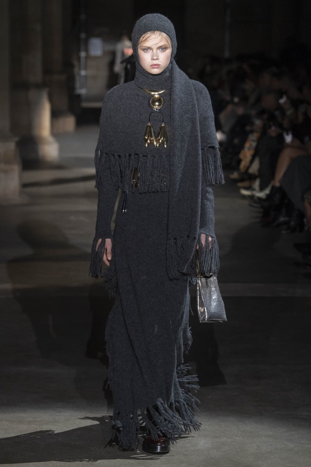 Fashion Week Paris Fall/Winter 2020 look 13 from the Rabanne collection womenswear