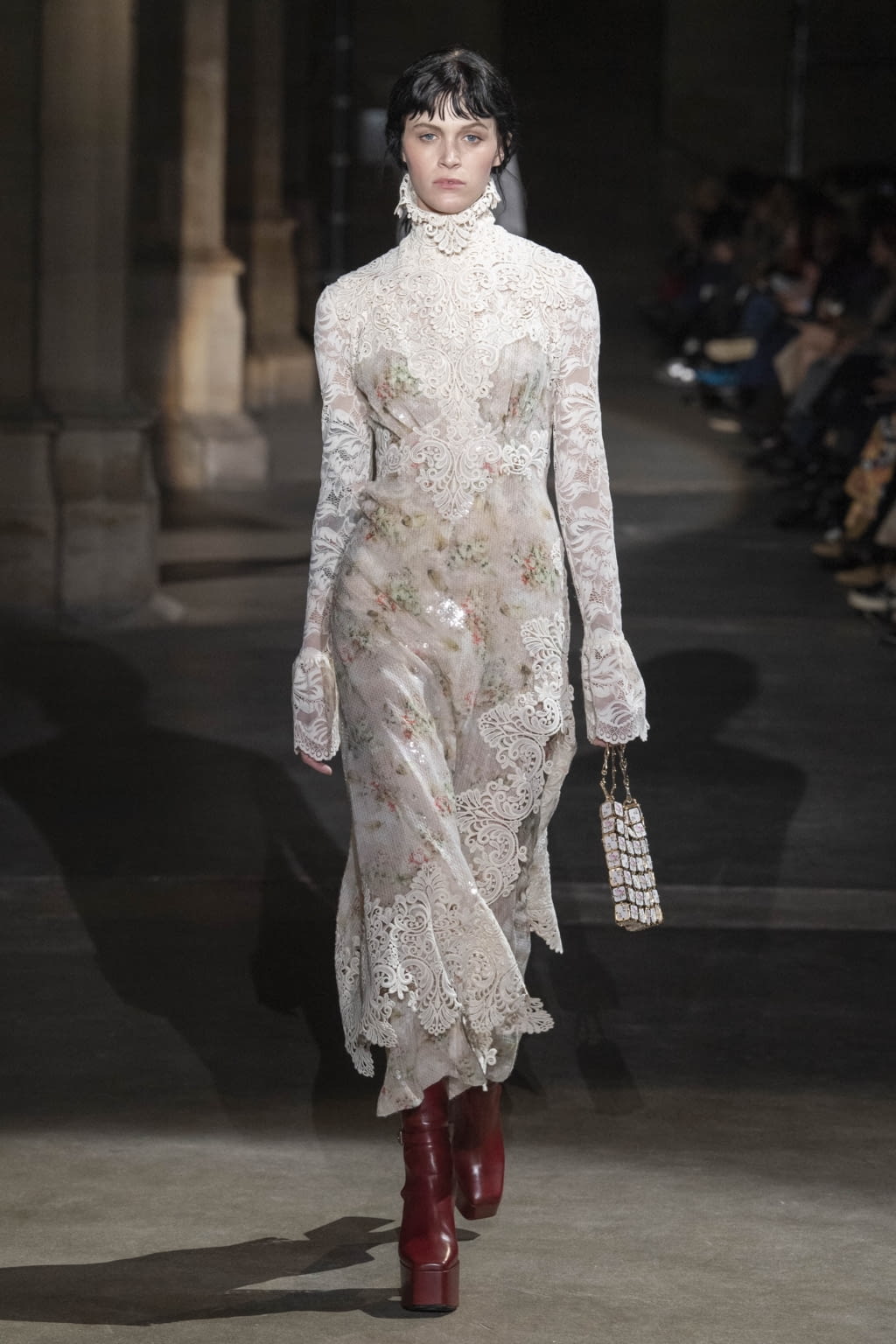 Fashion Week Paris Fall/Winter 2020 look 16 de la collection Rabanne womenswear