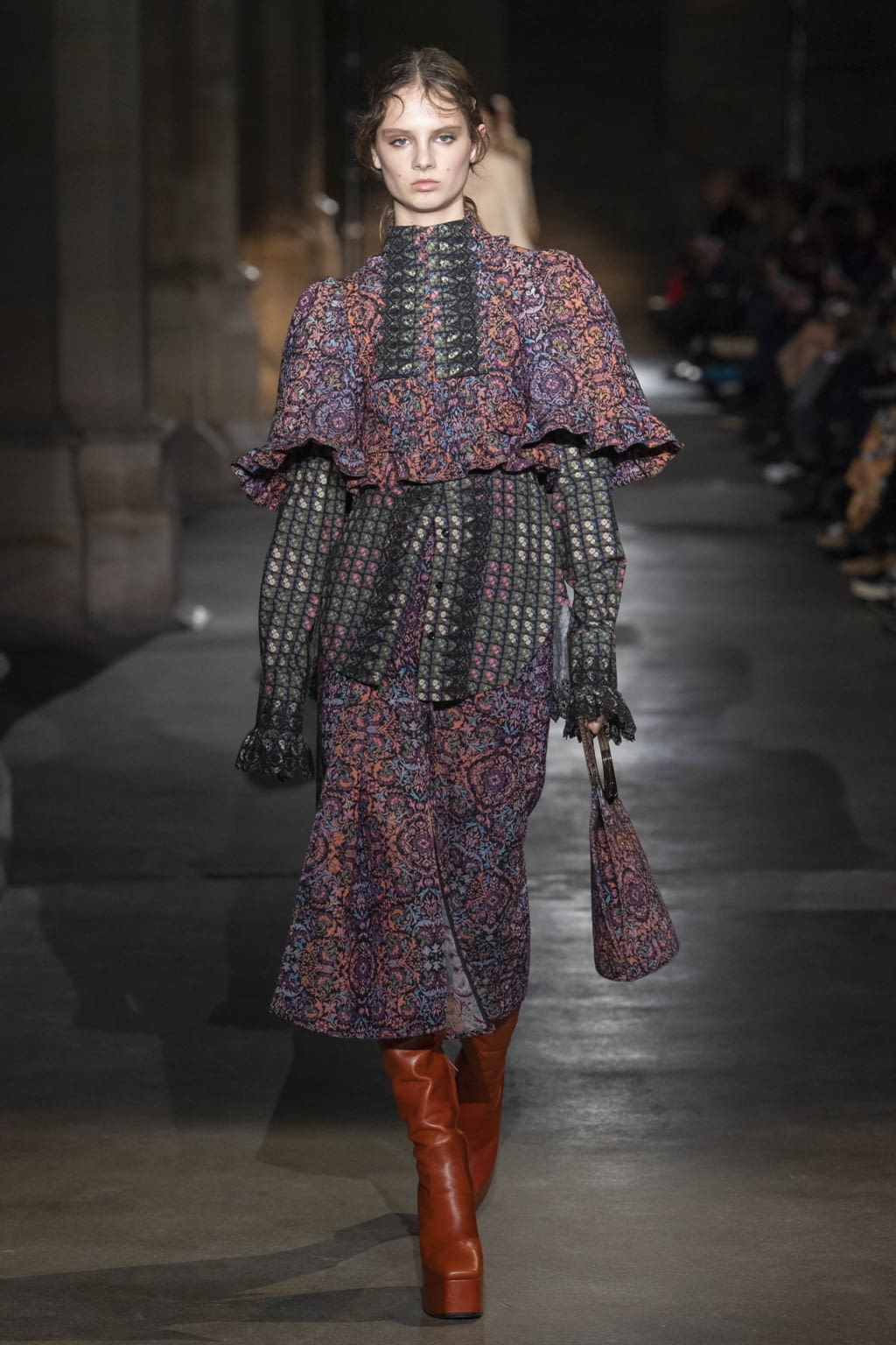 Fashion Week Paris Fall/Winter 2020 look 22 from the Rabanne collection 女装