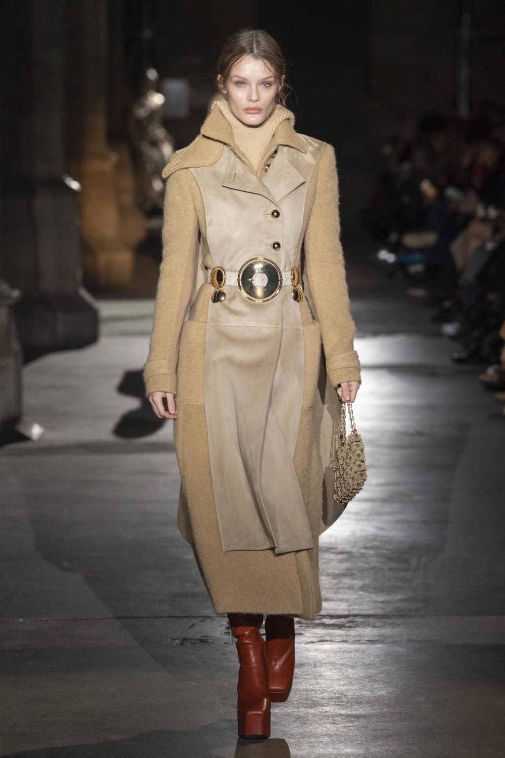 Fashion Week Paris Fall/Winter 2020 look 24 from the Rabanne collection womenswear