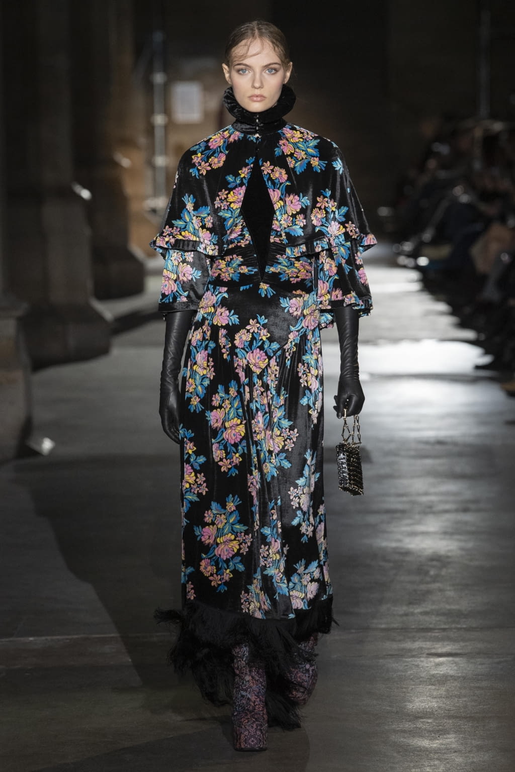 Fashion Week Paris Fall/Winter 2020 look 39 from the Rabanne collection 女装