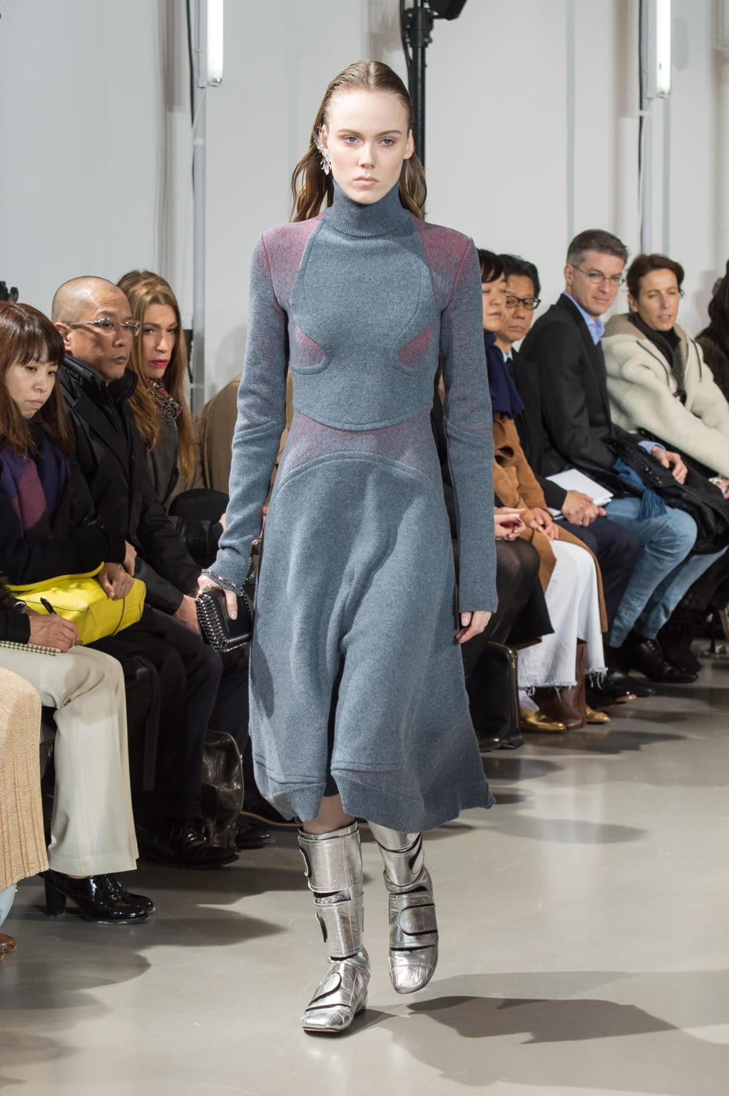Fashion Week Paris Fall/Winter 2016 look 2 de la collection Rabanne womenswear