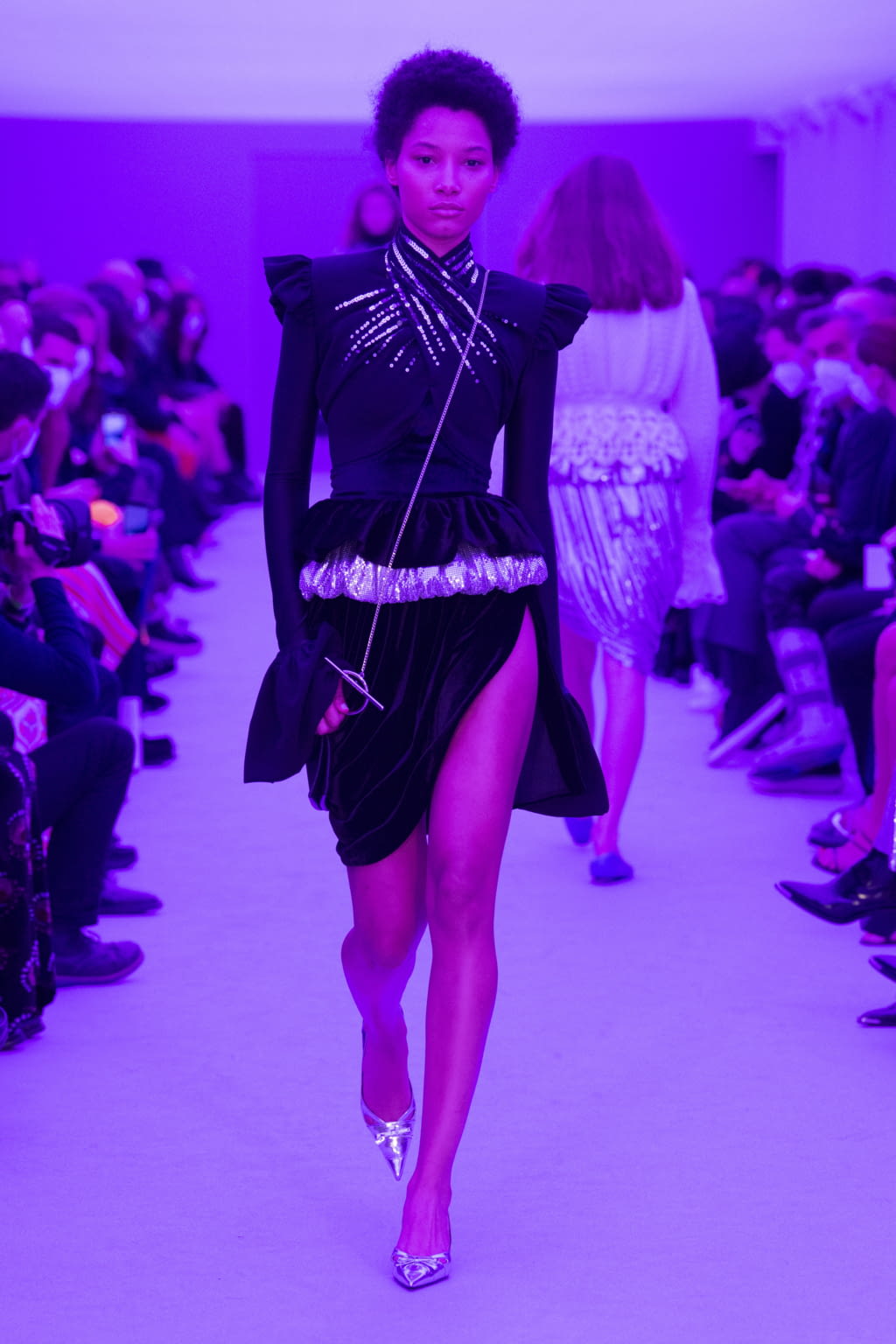 Fashion Week Paris Fall/Winter 2022 look 20 from the Rabanne collection 女装