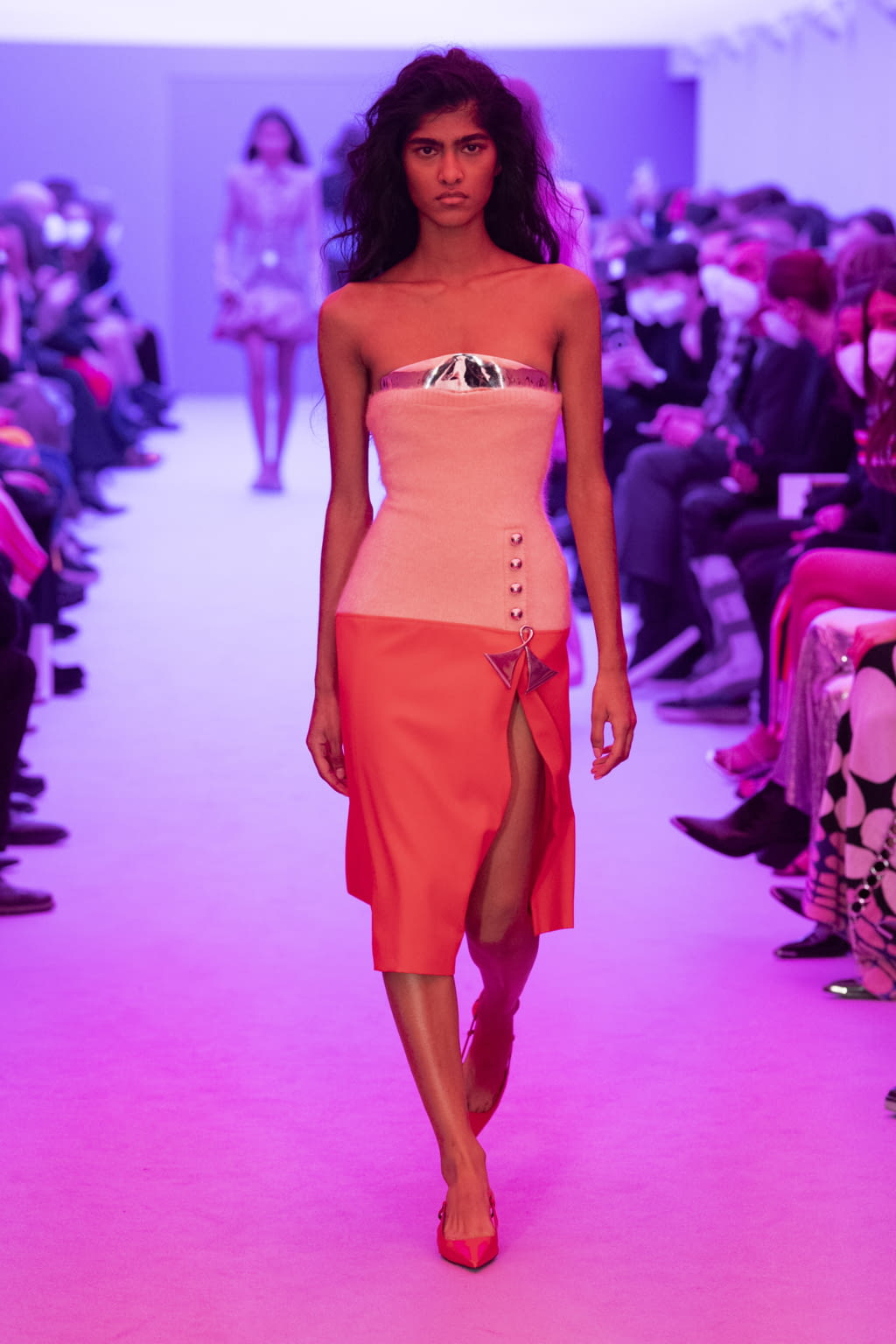 Fashion Week Paris Fall/Winter 2022 look 6 de la collection Rabanne womenswear