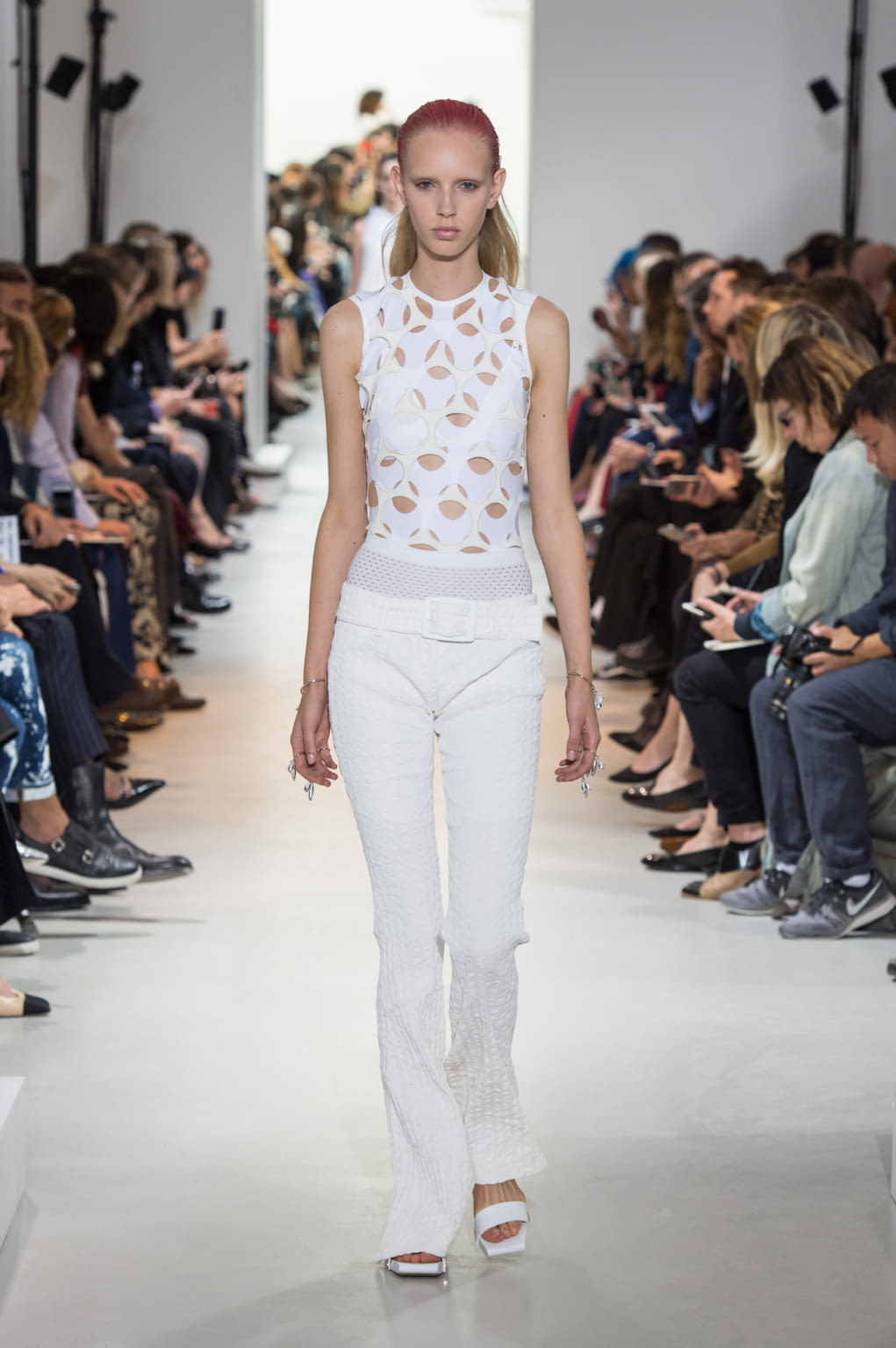 Fashion Week Paris Spring/Summer 2017 look 18 from the Rabanne collection womenswear