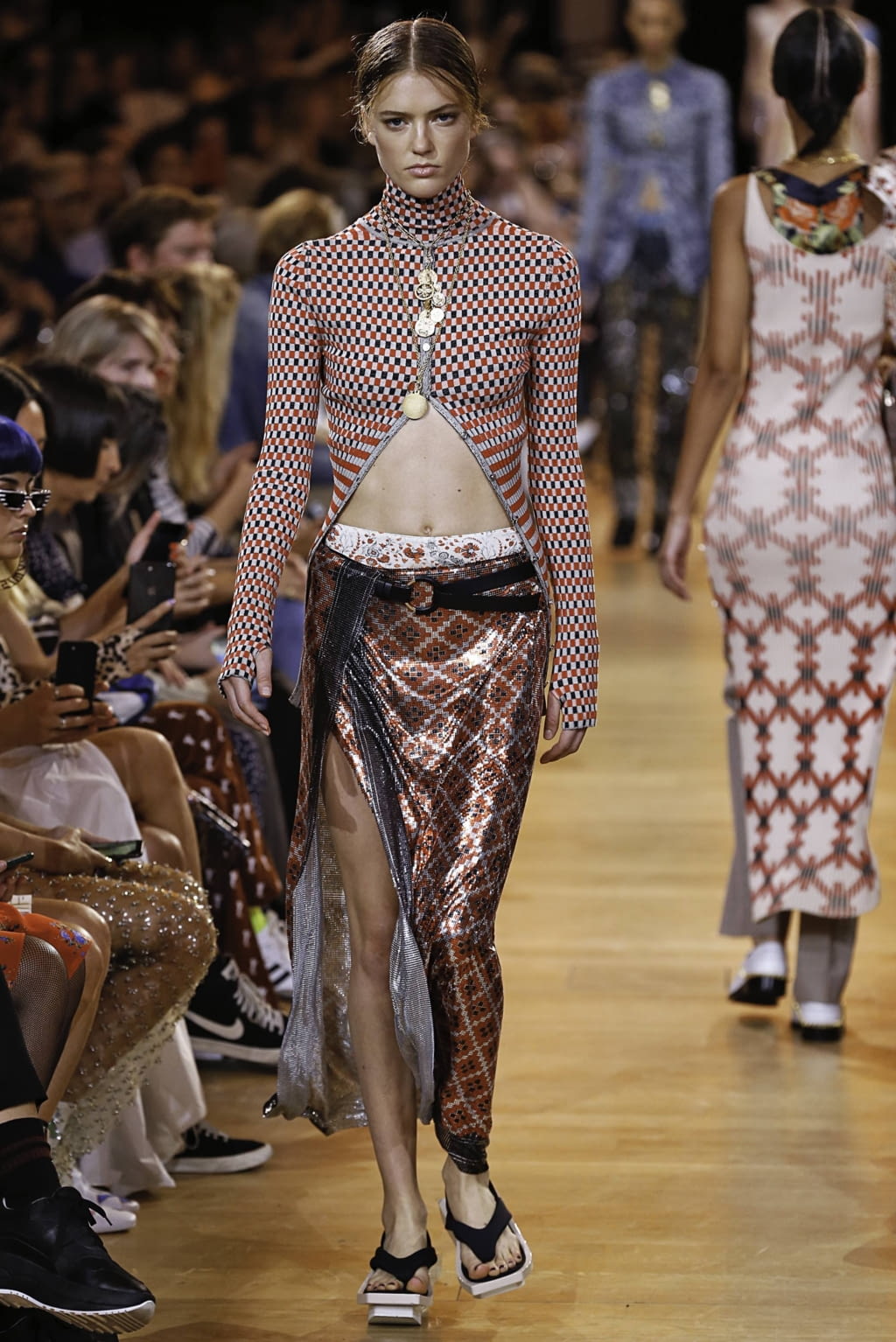 Fashion Week Paris Spring/Summer 2019 look 14 from the Rabanne collection womenswear