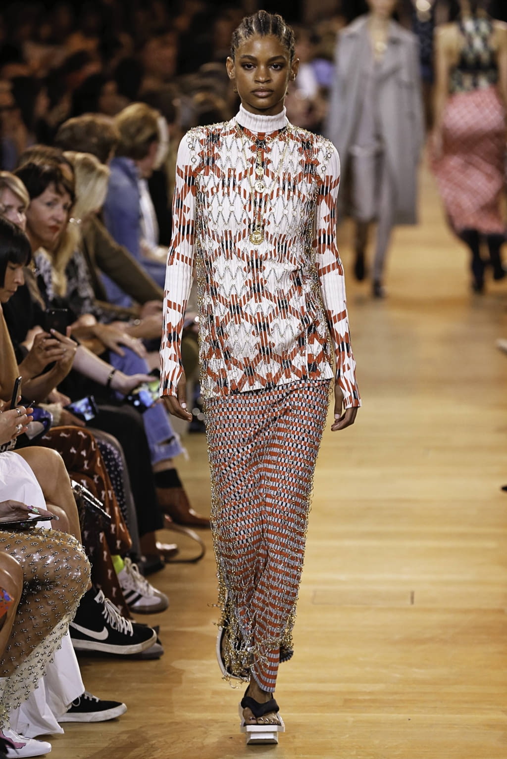 Fashion Week Paris Spring/Summer 2019 look 27 from the Rabanne collection womenswear