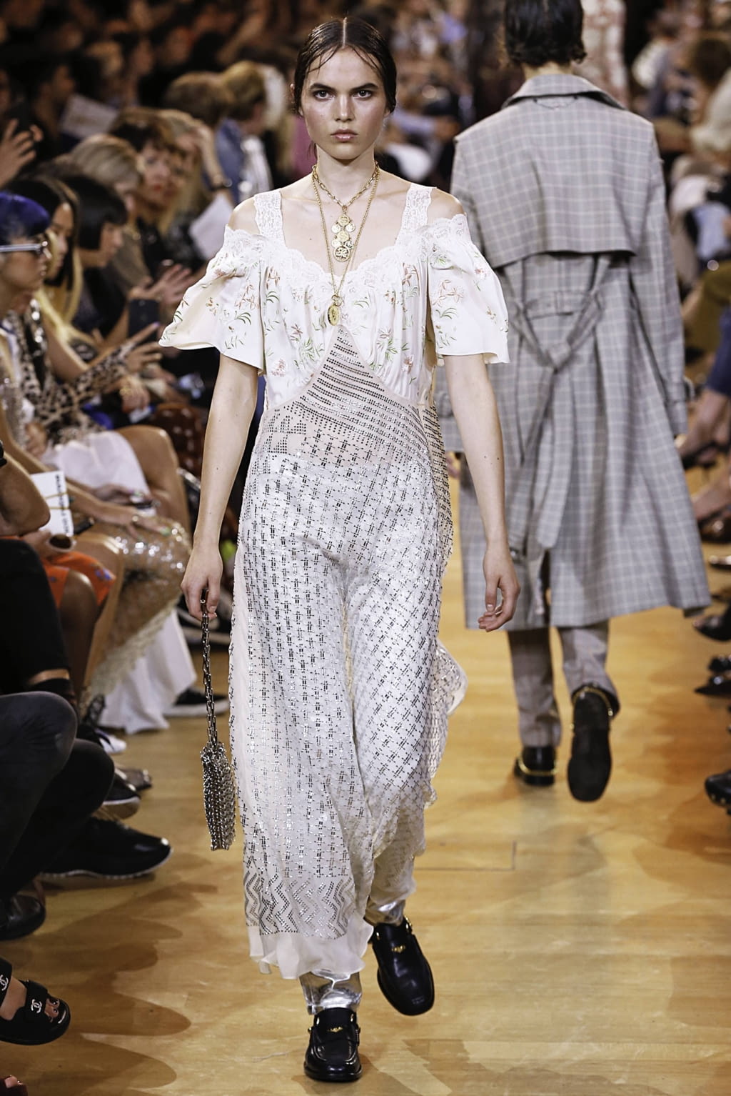 Fashion Week Paris Spring/Summer 2019 look 30 from the Rabanne collection 女装