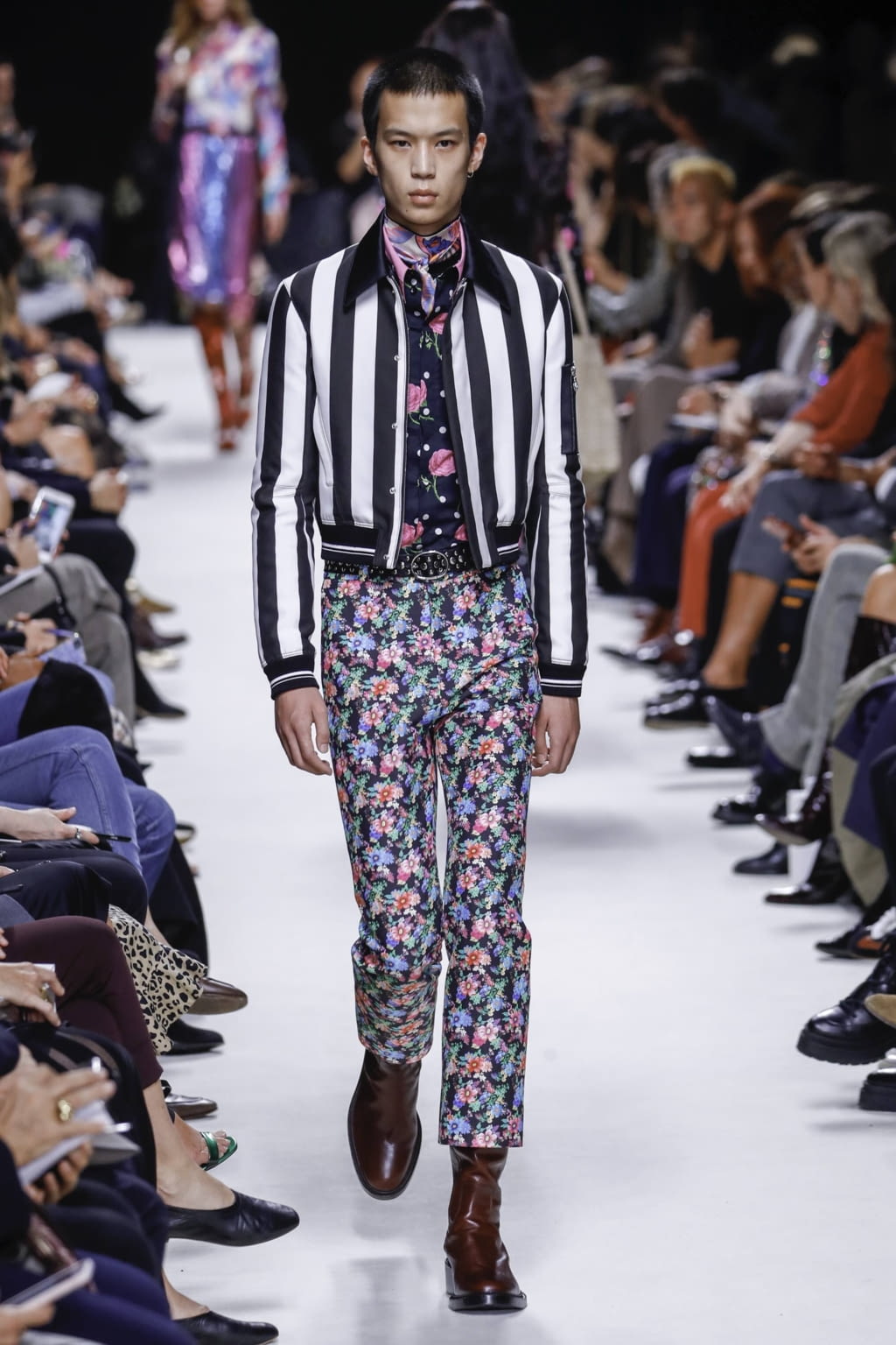 Fashion Week Paris Spring/Summer 2020 look 43 from the Rabanne collection 男装