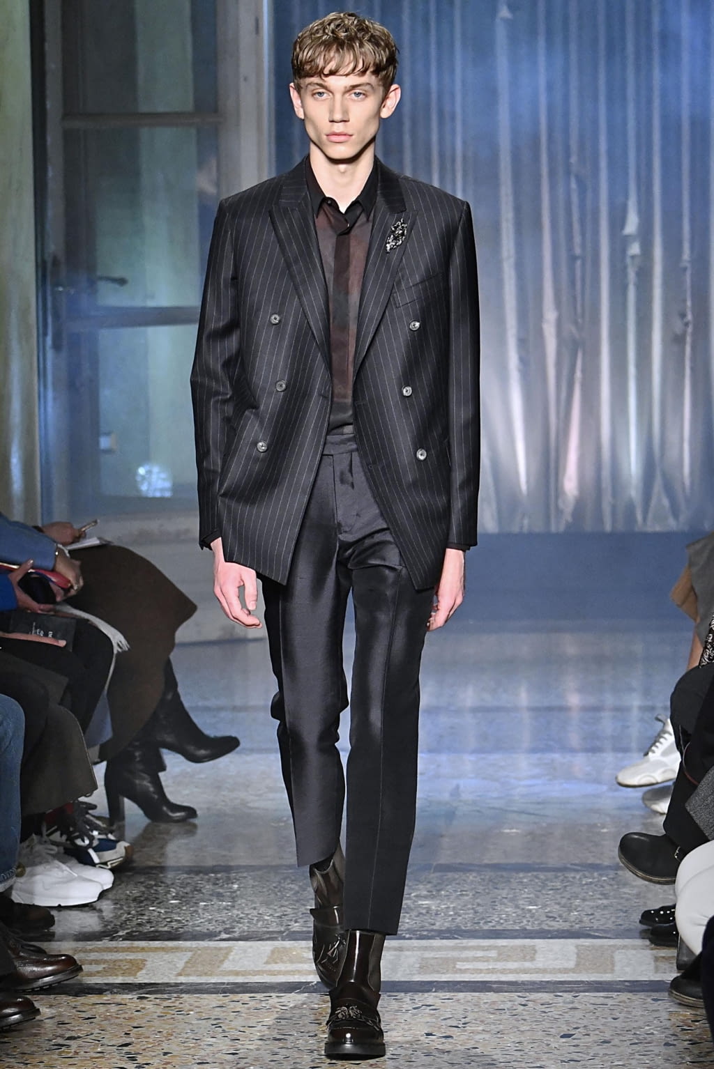 Fashion Week Milan Fall/Winter 2019 look 2 from the Pal Zileri collection menswear