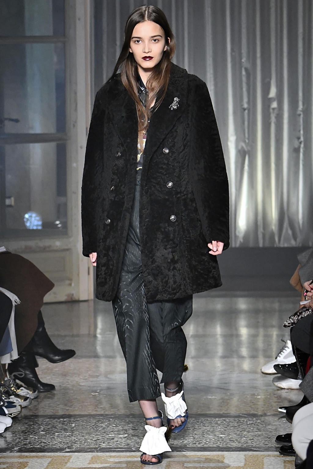 Fashion Week Milan Fall/Winter 2019 look 13 from the Pal Zileri collection 男装