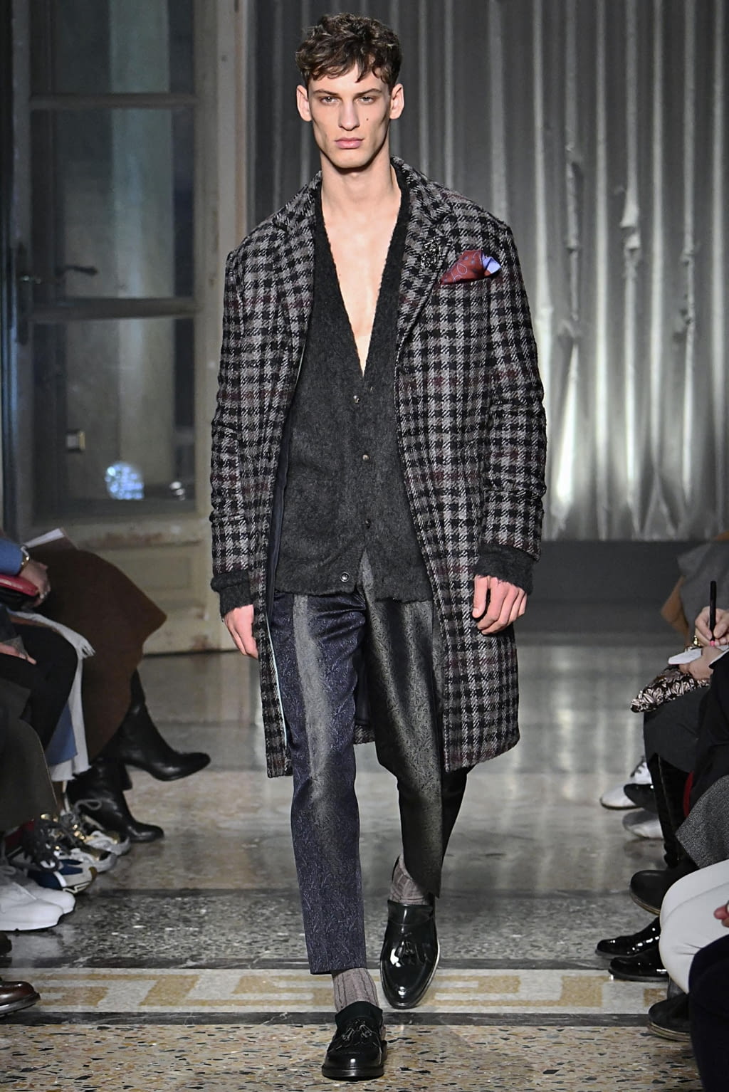 Fashion Week Milan Fall/Winter 2019 look 19 from the Pal Zileri collection menswear