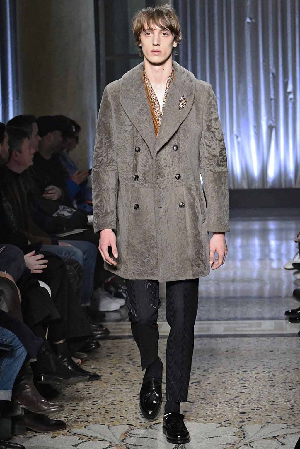 Fashion Week Milan Fall/Winter 2019 look 28 from the Pal Zileri collection menswear