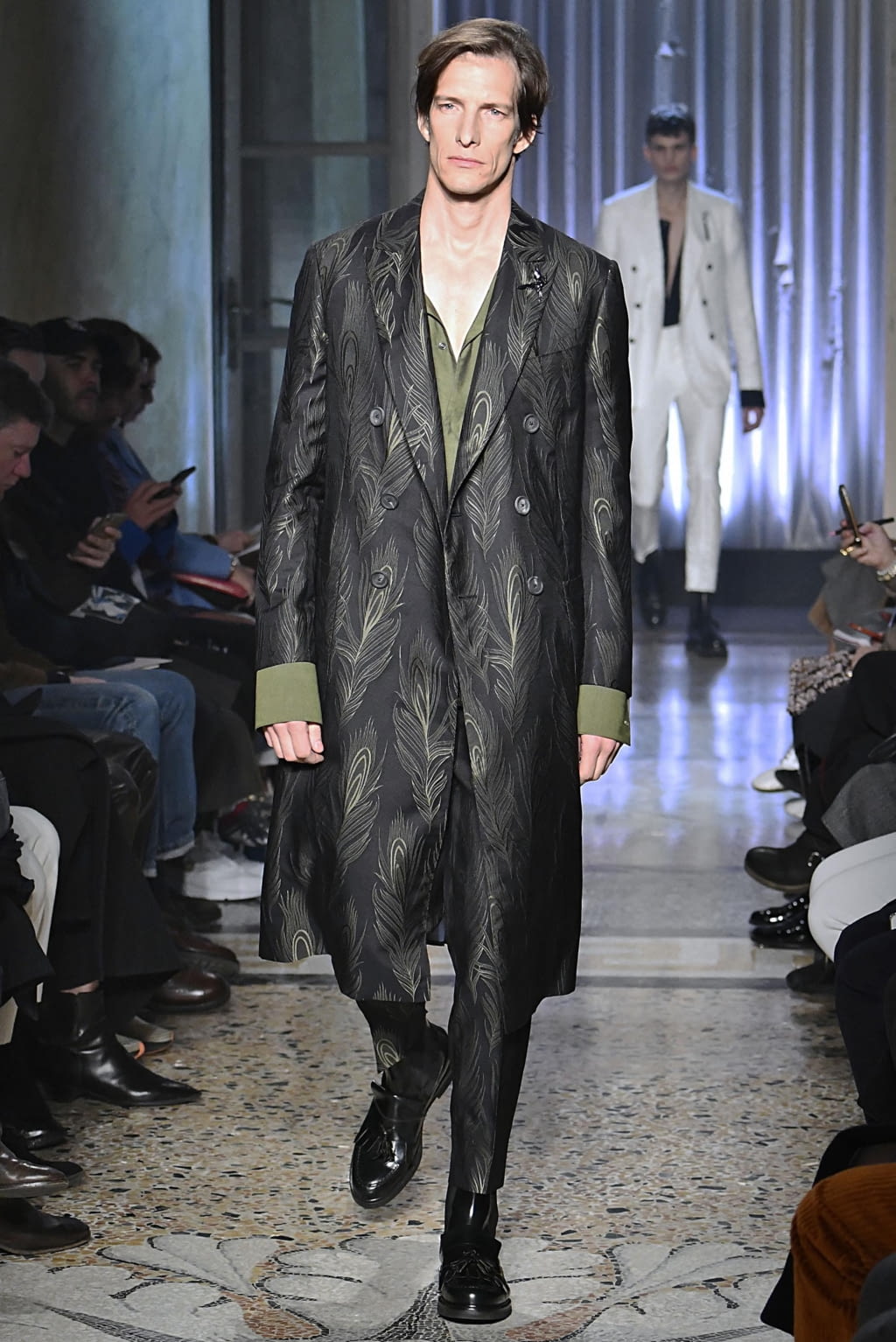 Fashion Week Milan Fall/Winter 2019 look 38 from the Pal Zileri collection menswear