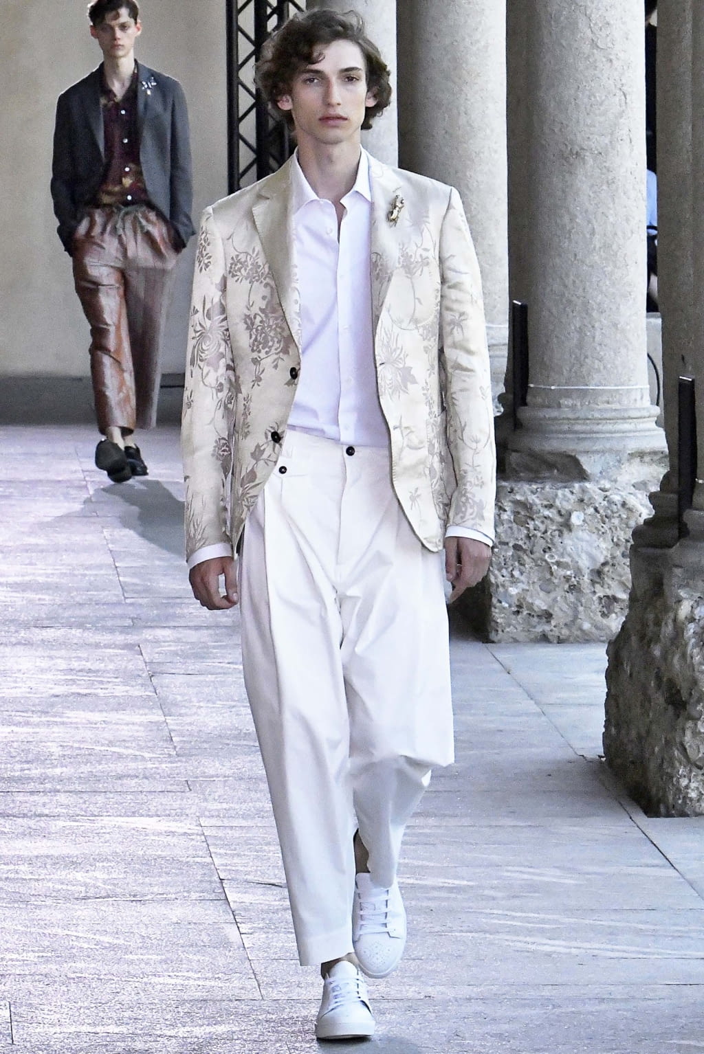 Fashion Week Milan Spring/Summer 2019 look 35 from the Pal Zileri collection menswear