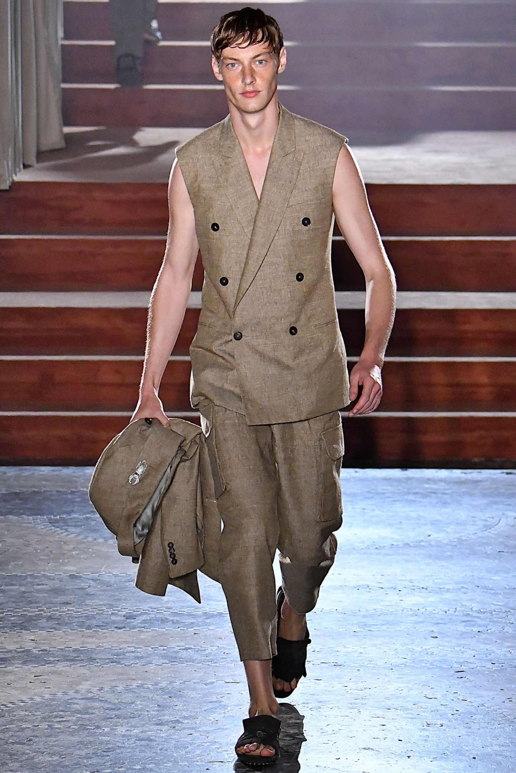 Fashion Week Milan Spring/Summer 2020 look 11 from the Pal Zileri collection menswear
