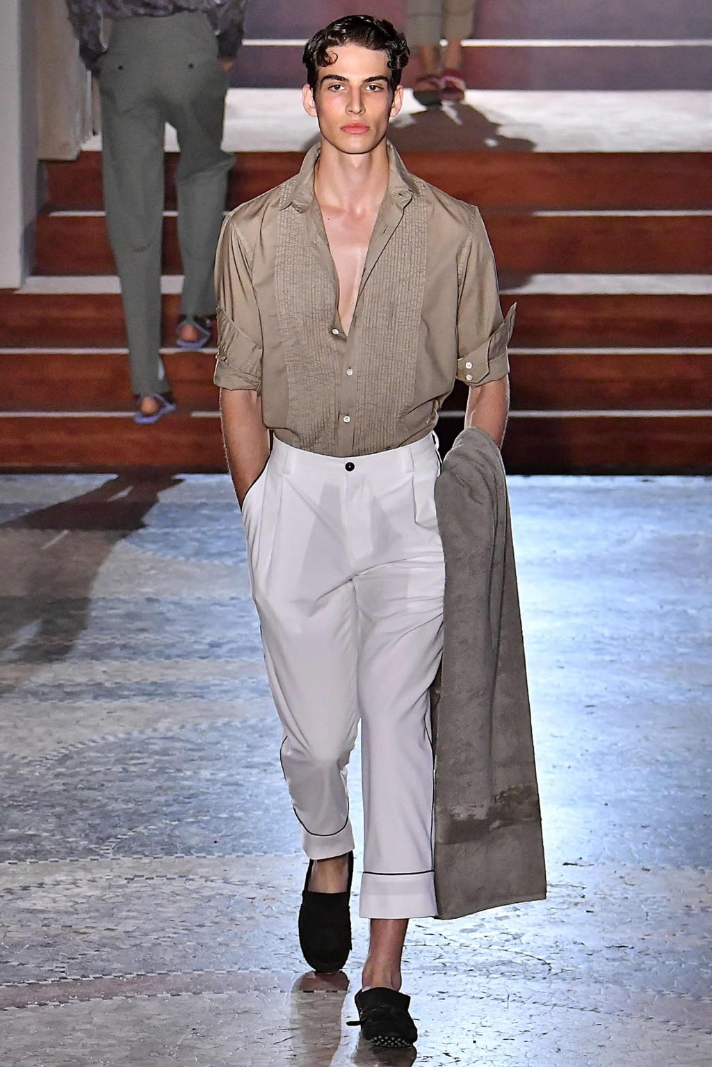 Fashion Week Milan Spring/Summer 2020 look 13 from the Pal Zileri collection menswear