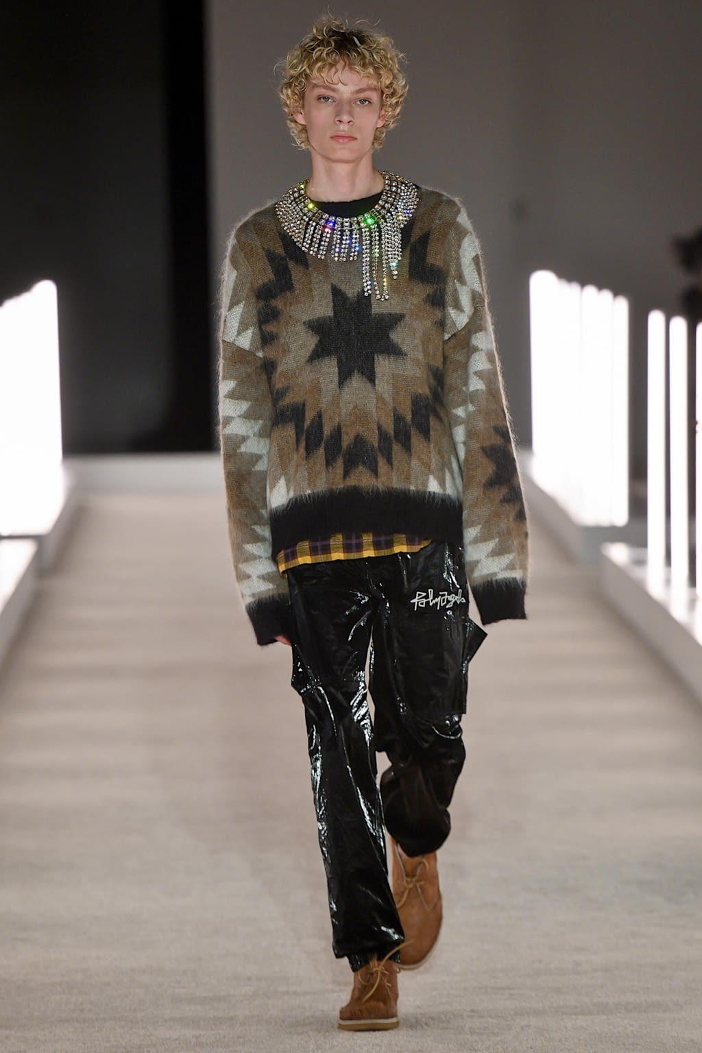 Fashion Week New York Fall/Winter 2020 look 10 from the Palm Angels collection 女装