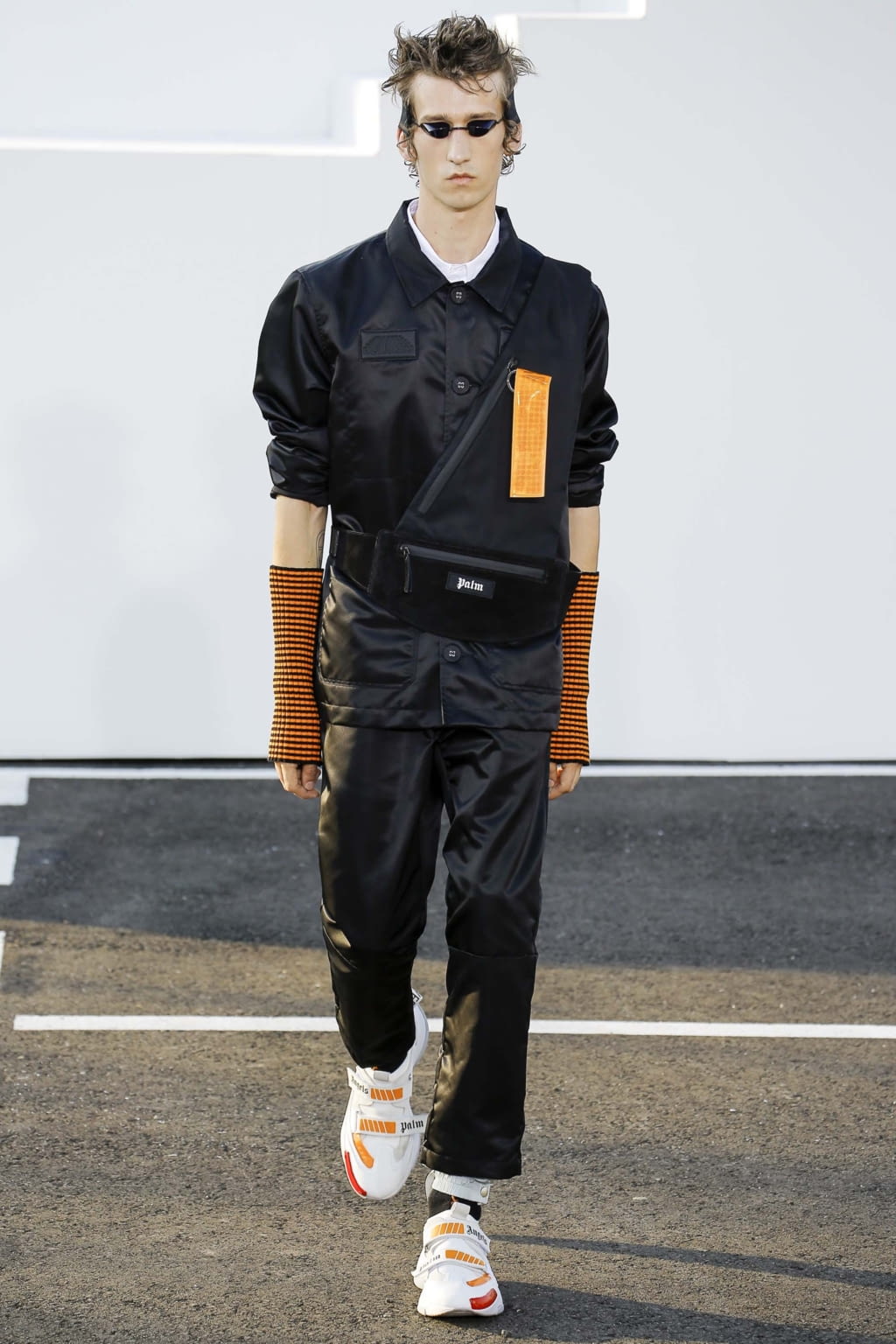 Fashion Week Milan Spring/Summer 2019 look 2 from the Palm Angels collection 男装