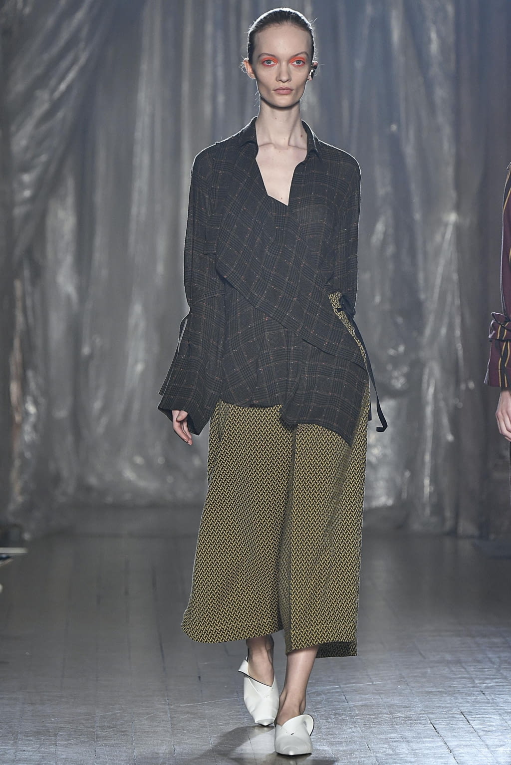 Fashion Week London Fall/Winter 2018 look 10 from the Palmer Harding collection womenswear