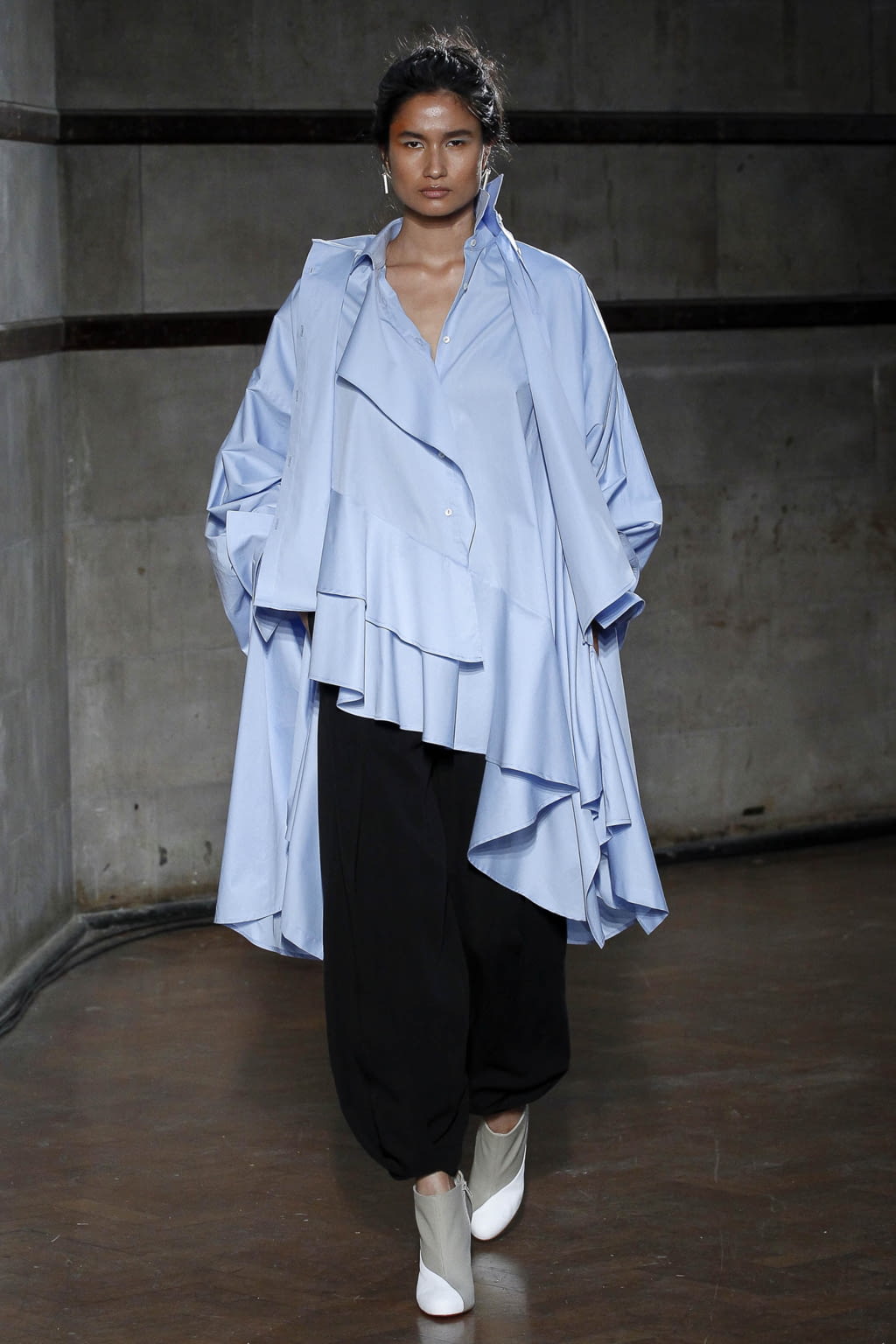 Fashion Week London Spring/Summer 2018 look 12 from the Palmer Harding collection womenswear