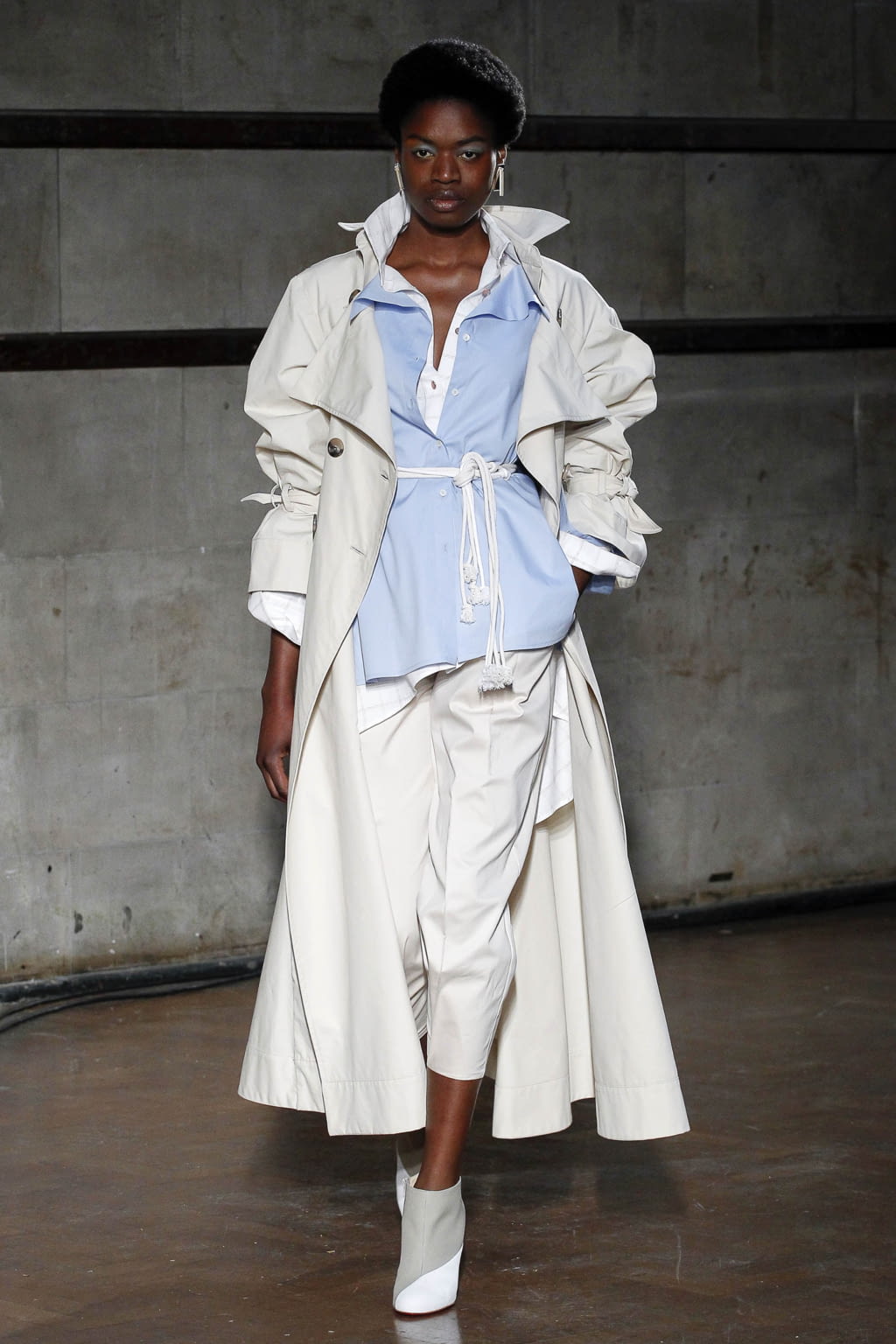 Fashion Week London Spring/Summer 2018 look 13 from the Palmer Harding collection womenswear