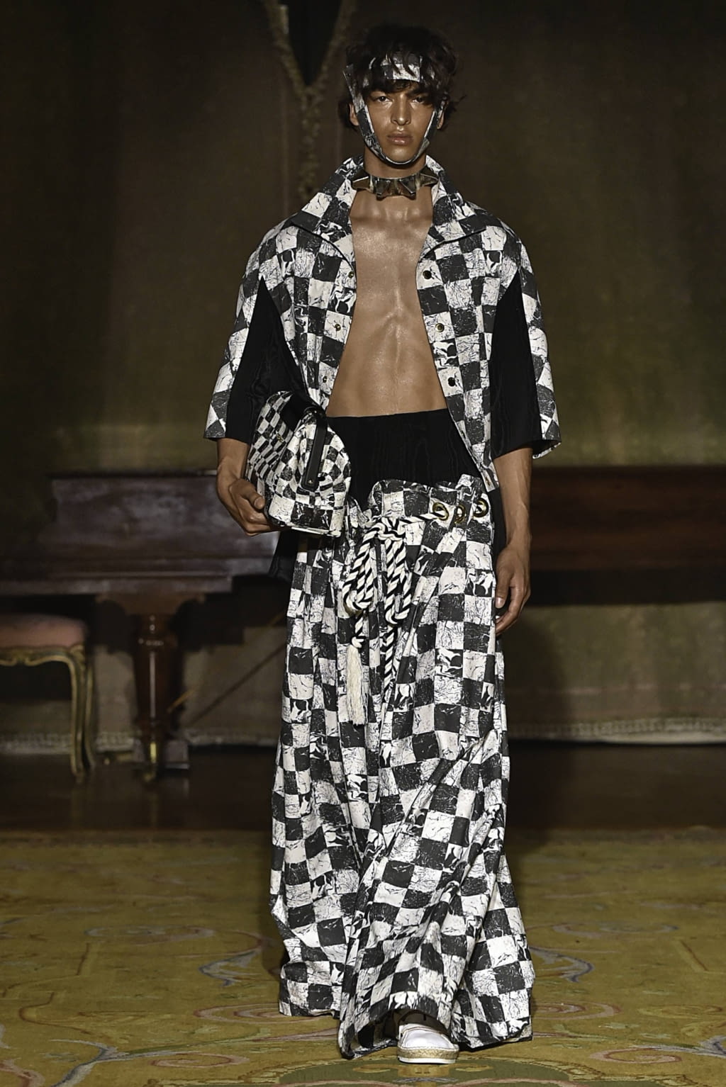 Fashion Week Paris Spring/Summer 2020 look 35 from the Palomo Spain collection 男装