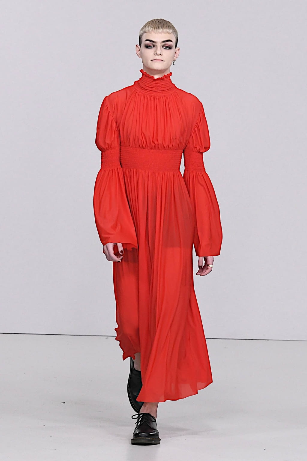 Fashion Week London Fall/Winter 2020 look 4 de la collection Pam Hogg womenswear