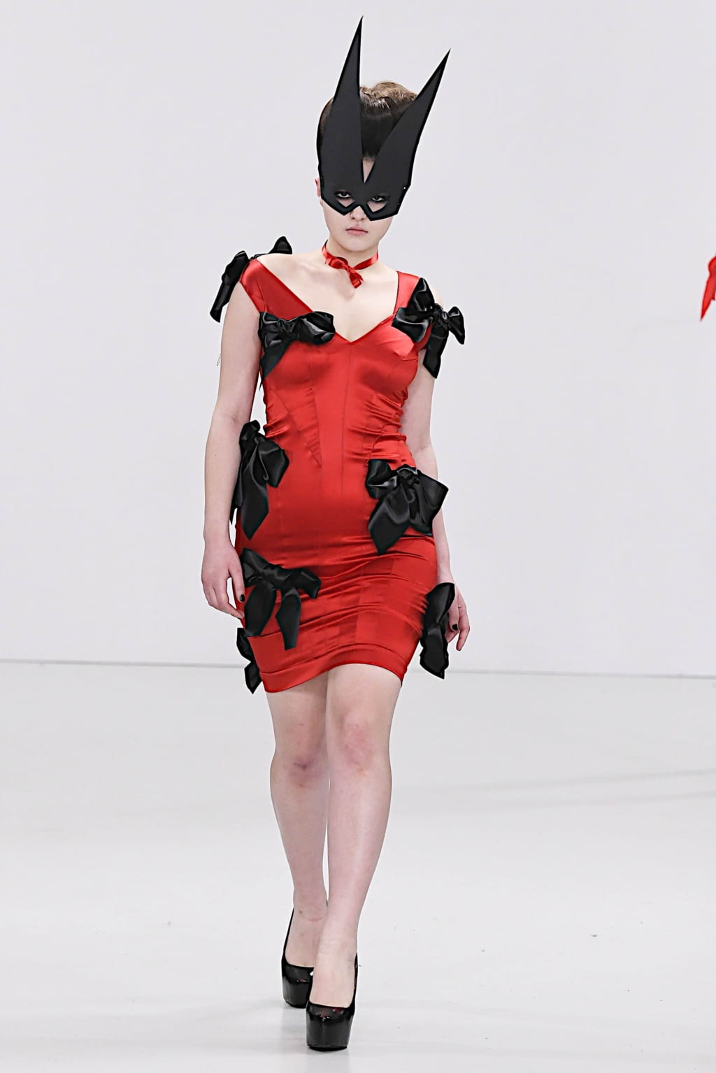 Fashion Week London Fall/Winter 2020 look 7 from the Pam Hogg collection womenswear