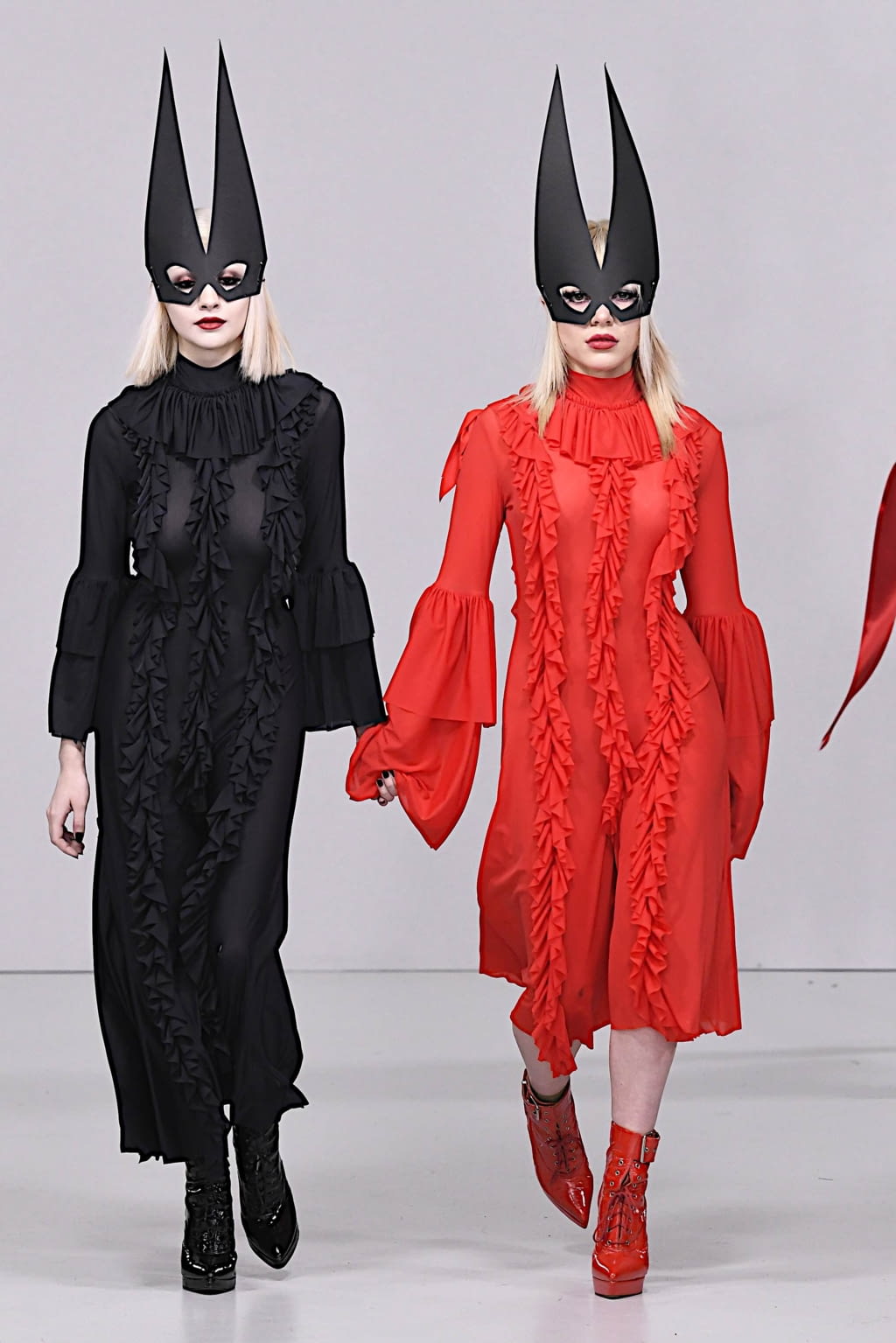 Fashion Week London Fall/Winter 2020 look 21 from the Pam Hogg collection womenswear