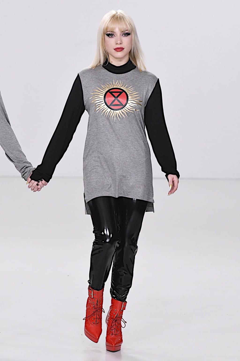 Fashion Week London Fall/Winter 2020 look 33 from the Pam Hogg collection womenswear