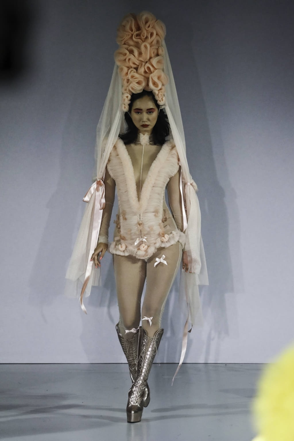 Fashion Week London Spring/Summer 2020 look 31 from the Pam Hogg collection womenswear