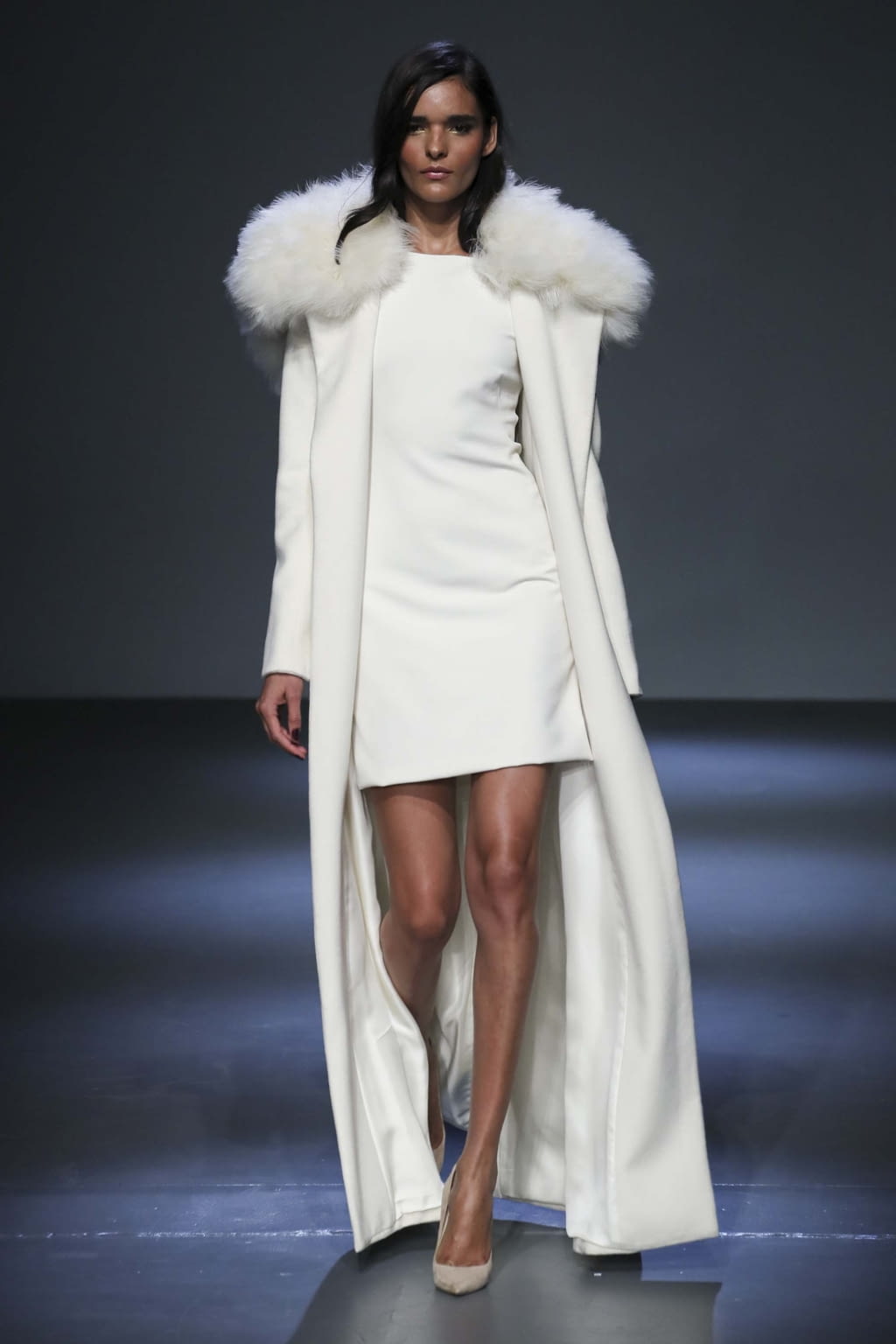 Fashion Week New York Fall/Winter 2018 look 1 from the Pamella Roland collection womenswear
