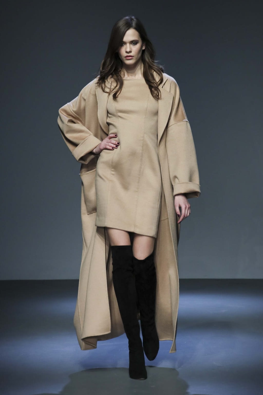 Fashion Week New York Fall/Winter 2018 look 2 from the Pamella Roland collection womenswear