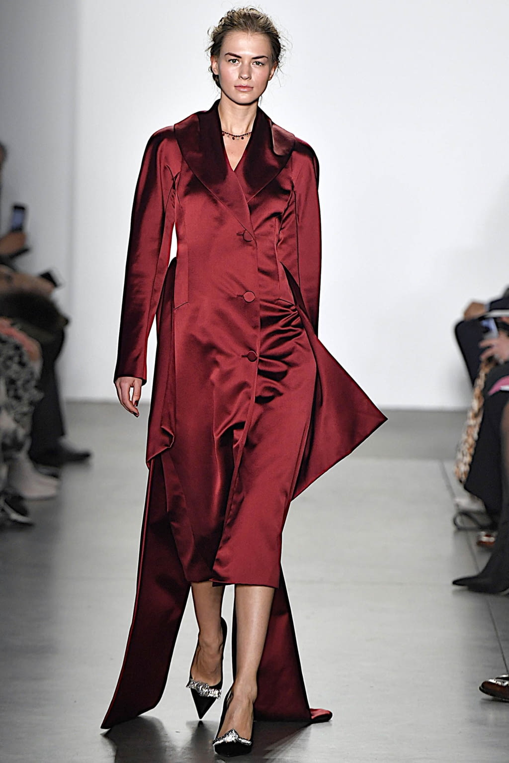 Fashion Week New York Fall/Winter 2019 look 5 from the Pamella Roland collection womenswear