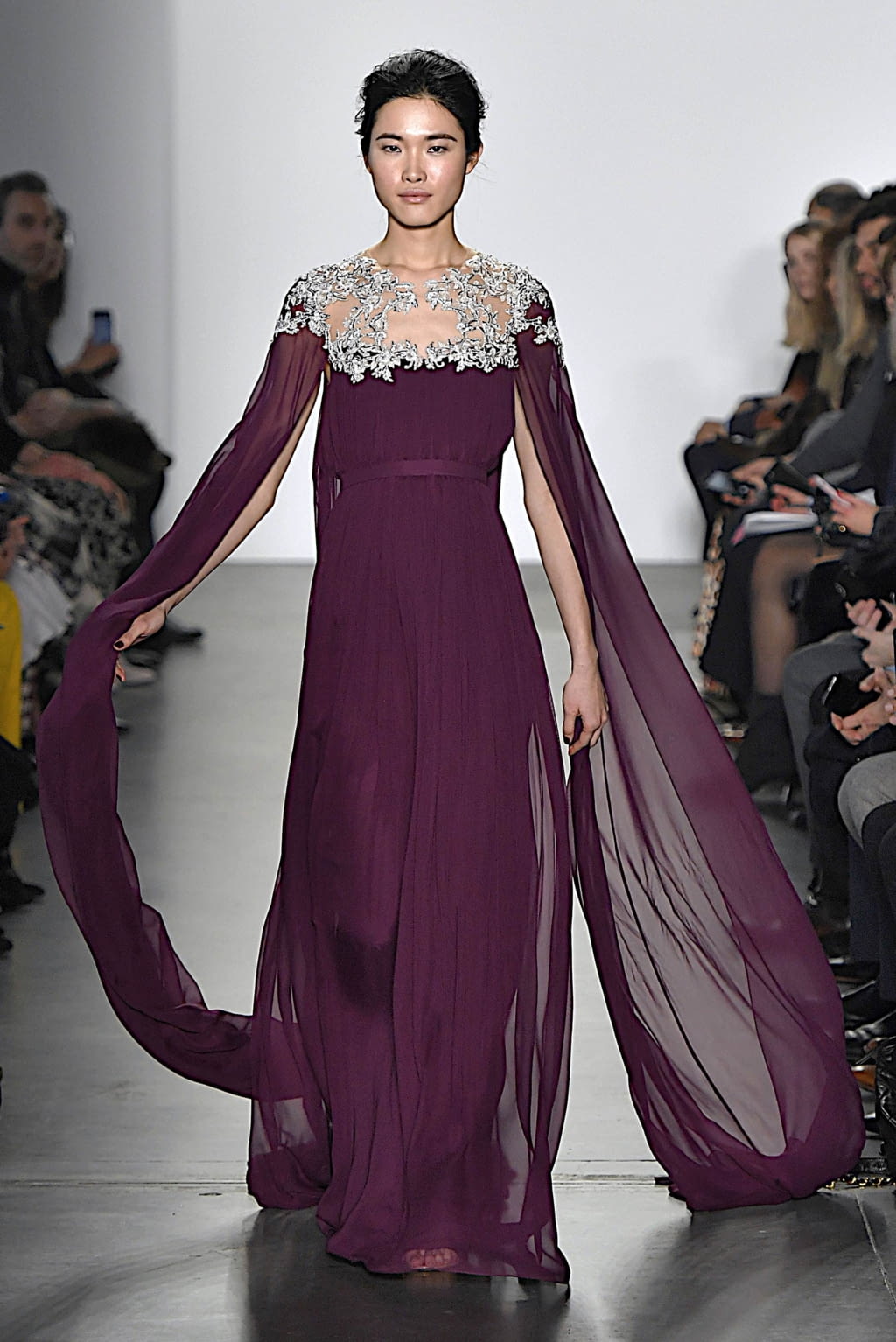 Fashion Week New York Fall/Winter 2019 look 16 from the Pamella Roland collection 女装