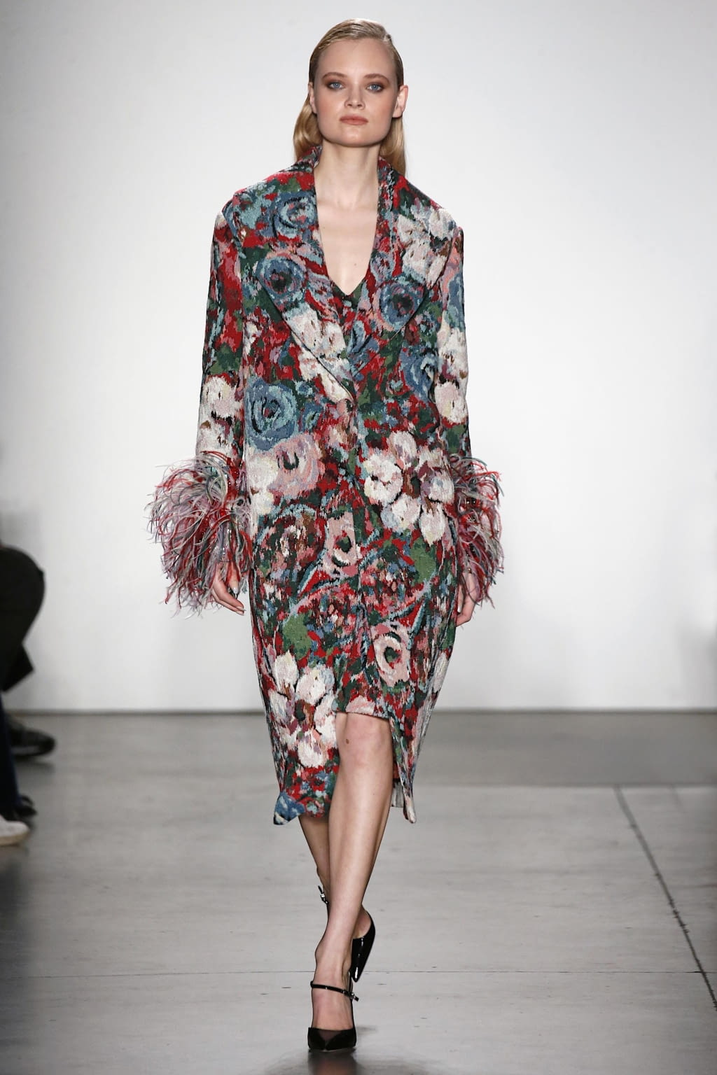 Fashion Week New York Fall/Winter 2020 look 5 from the Pamella Roland collection womenswear