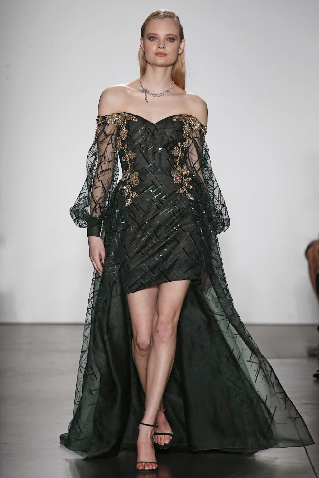 Fashion Week New York Fall/Winter 2020 look 27 from the Pamella Roland collection womenswear