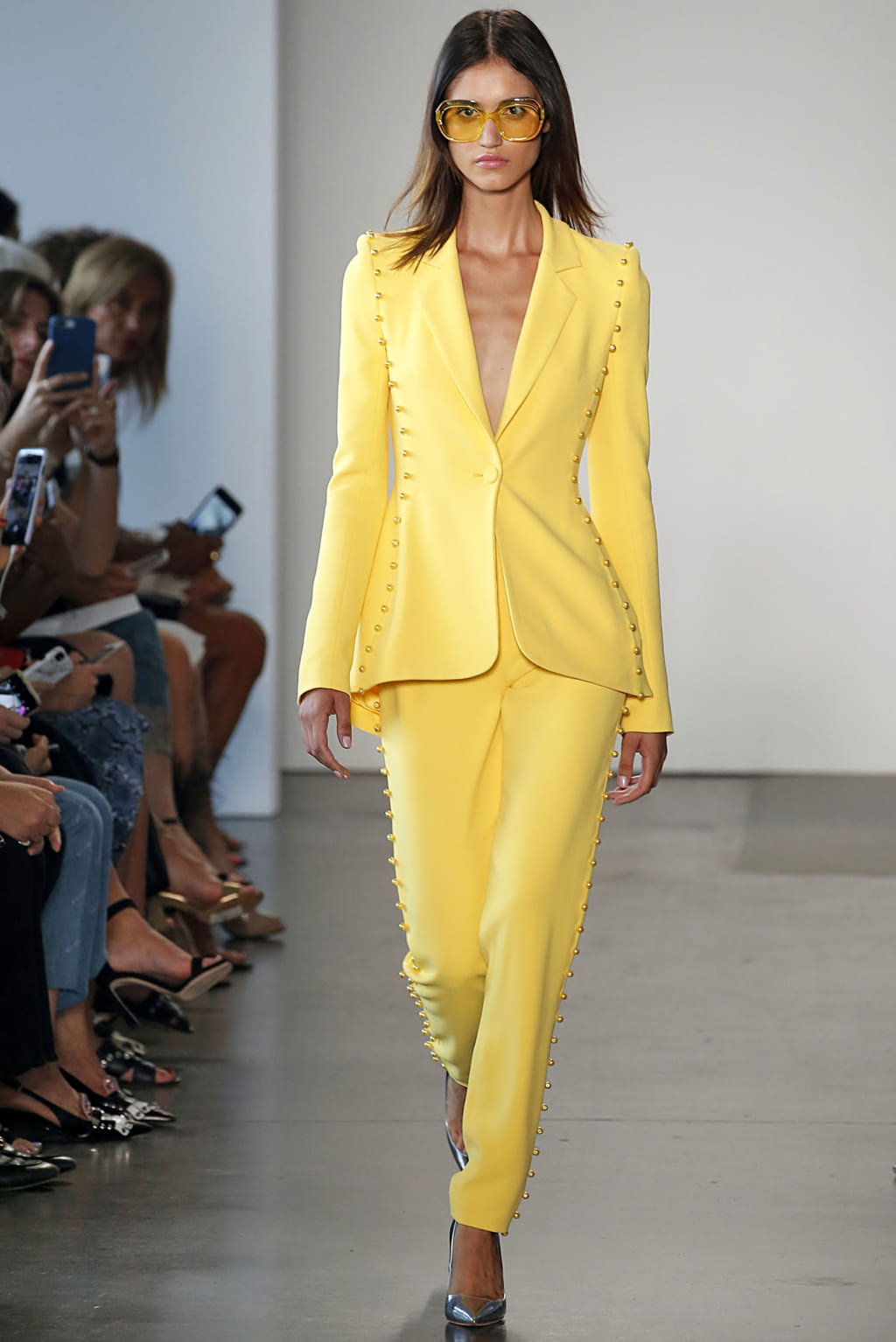 Fashion Week New York Spring/Summer 2019 look 4 from the Pamella Roland collection womenswear
