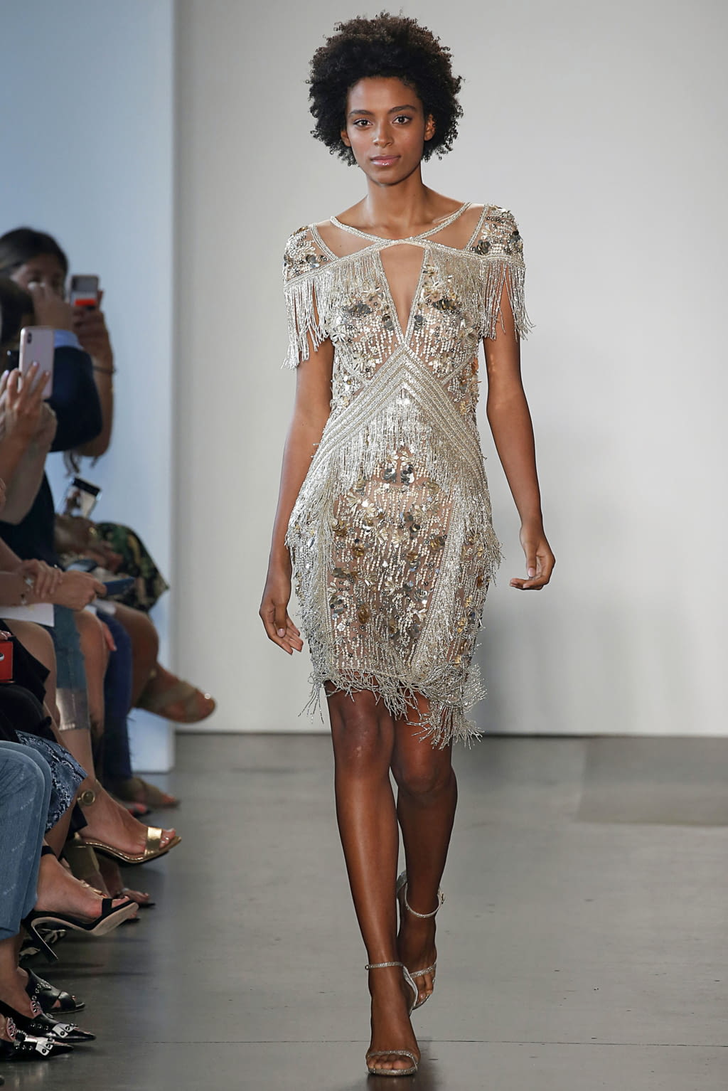 Fashion Week New York Spring/Summer 2019 look 14 from the Pamella Roland collection 女装
