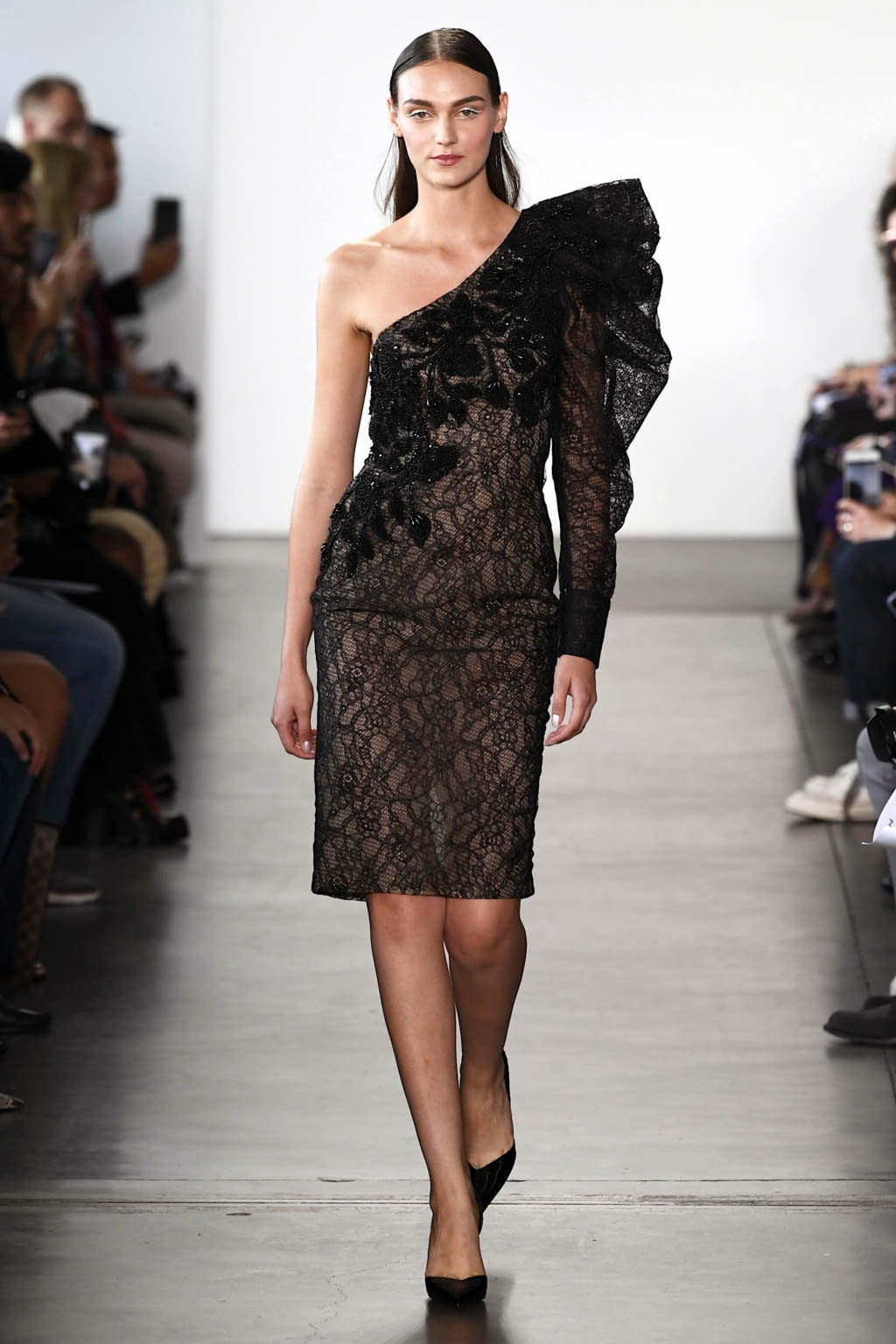 Fashion Week New York Spring/Summer 2020 look 19 de la collection Pamella Roland womenswear