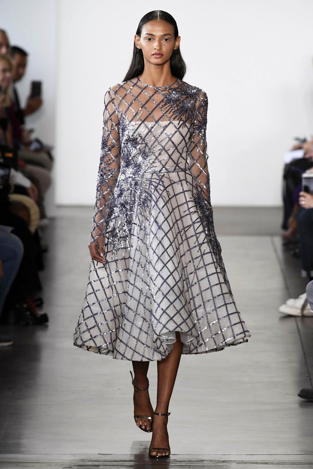 Fashion Week New York Spring/Summer 2020 look 23 from the Pamella Roland collection 女装
