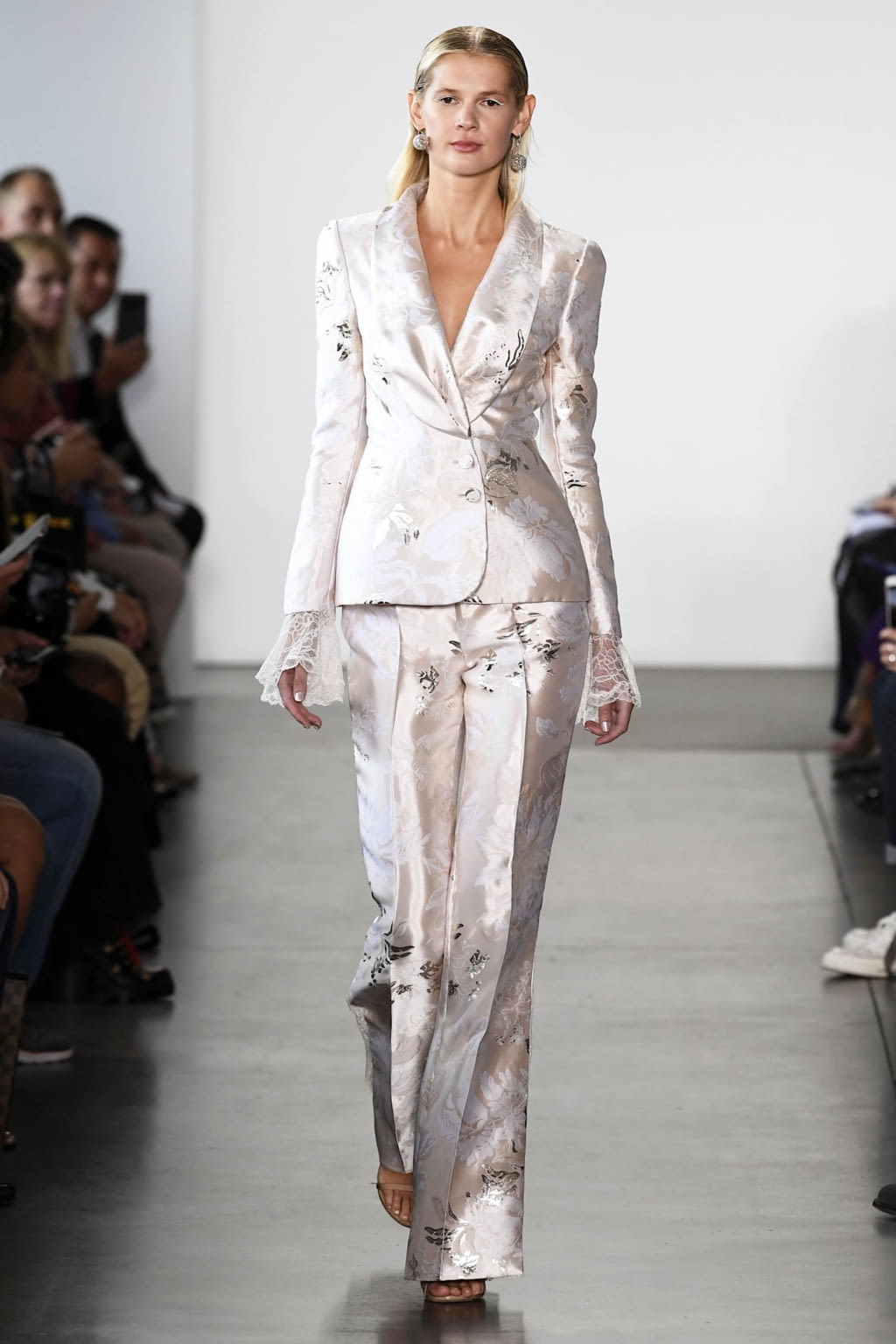 Fashion Week New York Spring/Summer 2020 look 26 from the Pamella Roland collection womenswear