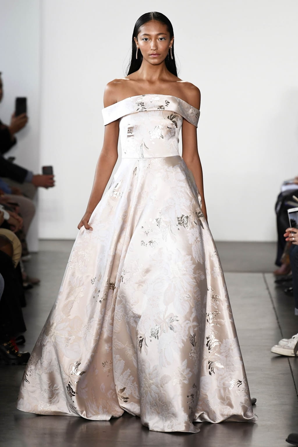 Fashion Week New York Spring/Summer 2020 look 27 from the Pamella Roland collection womenswear