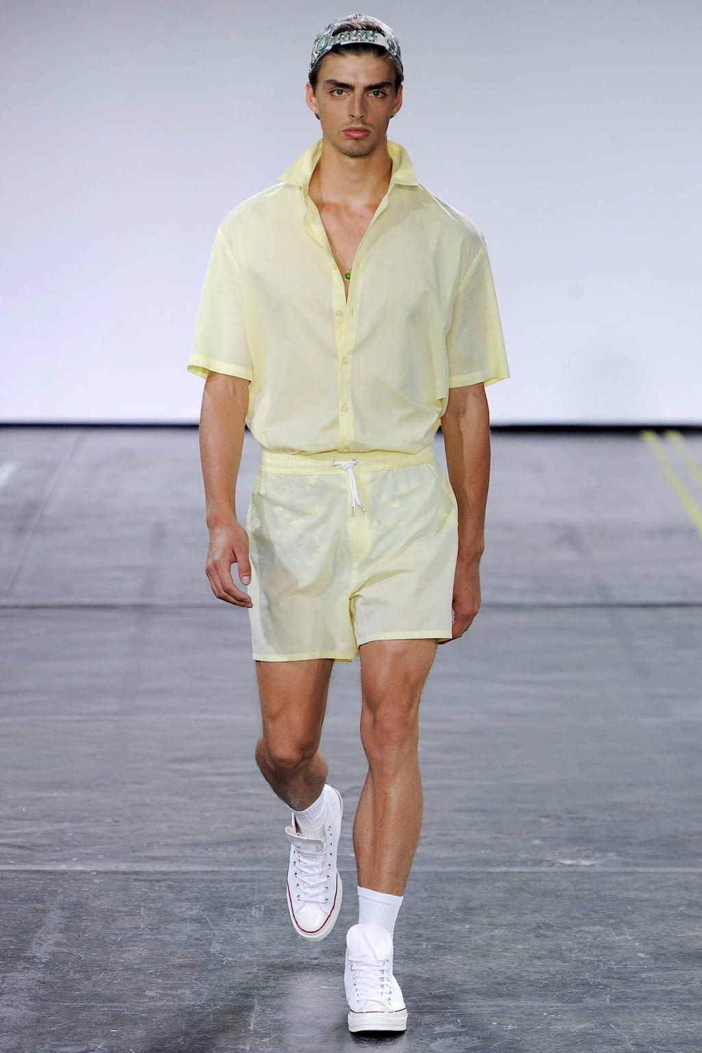 Fashion Week New York Spring/Summer 2019 look 2 from the Parke & Ronen collection 男装