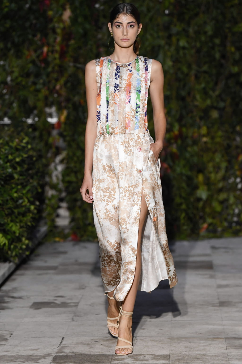 Fashion Week Paris Spring/Summer 2018 look 2 from the Pascal Millet collection womenswear