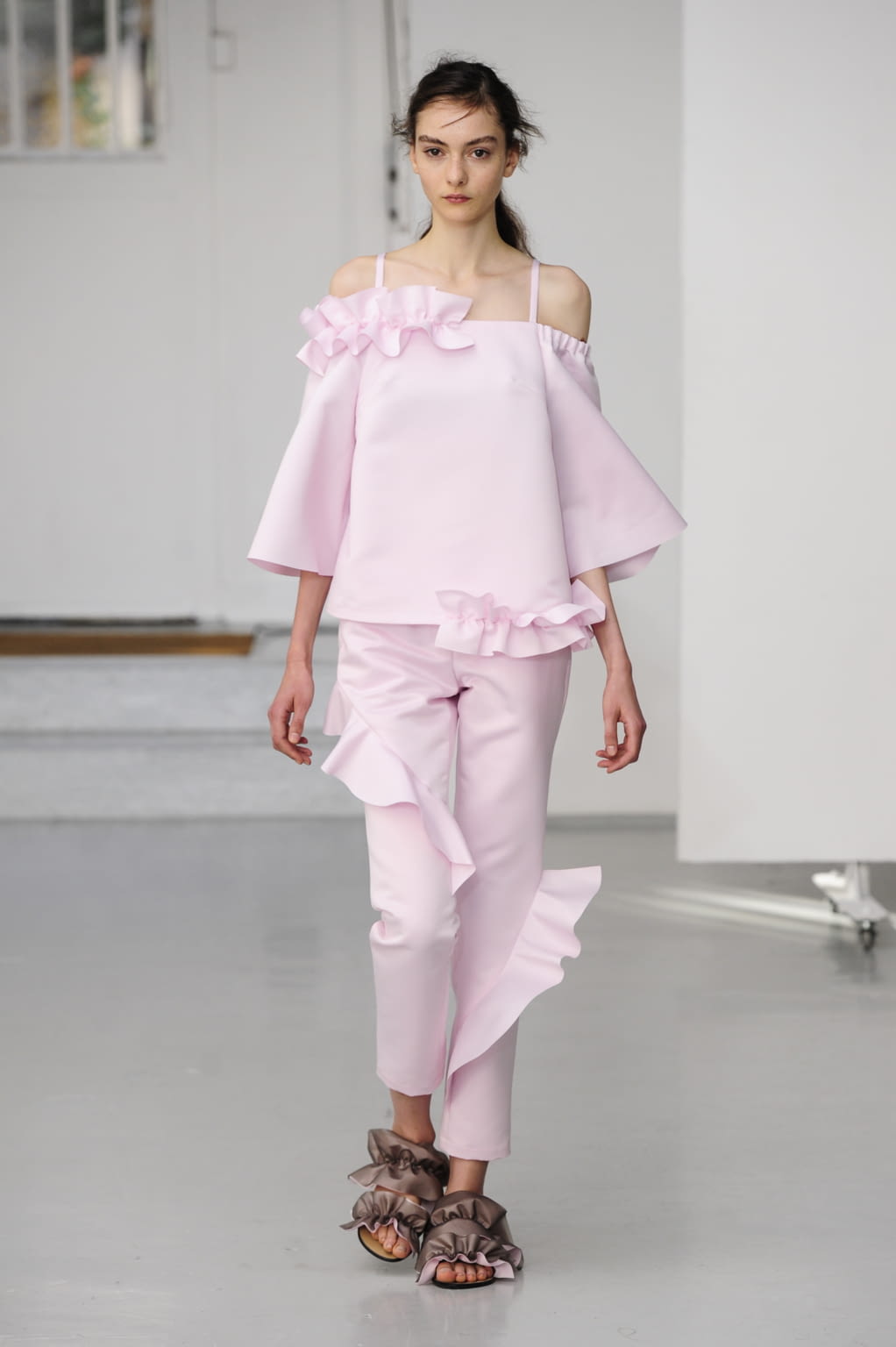 Fashion Week Paris Spring/Summer 2017 look 9 from the Paskal collection womenswear